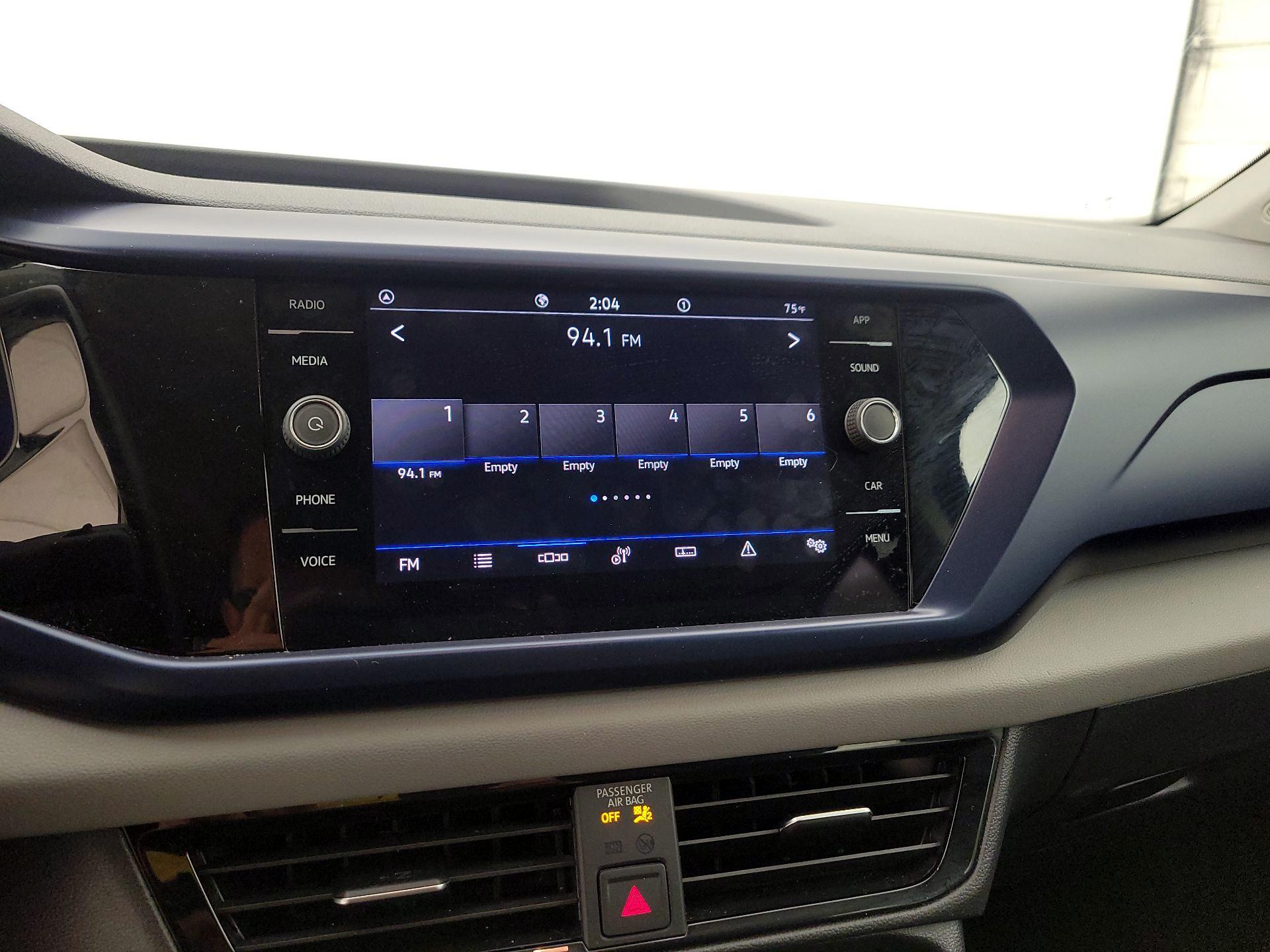 Thumbnail: 2022 Volkswagen Taos - 13