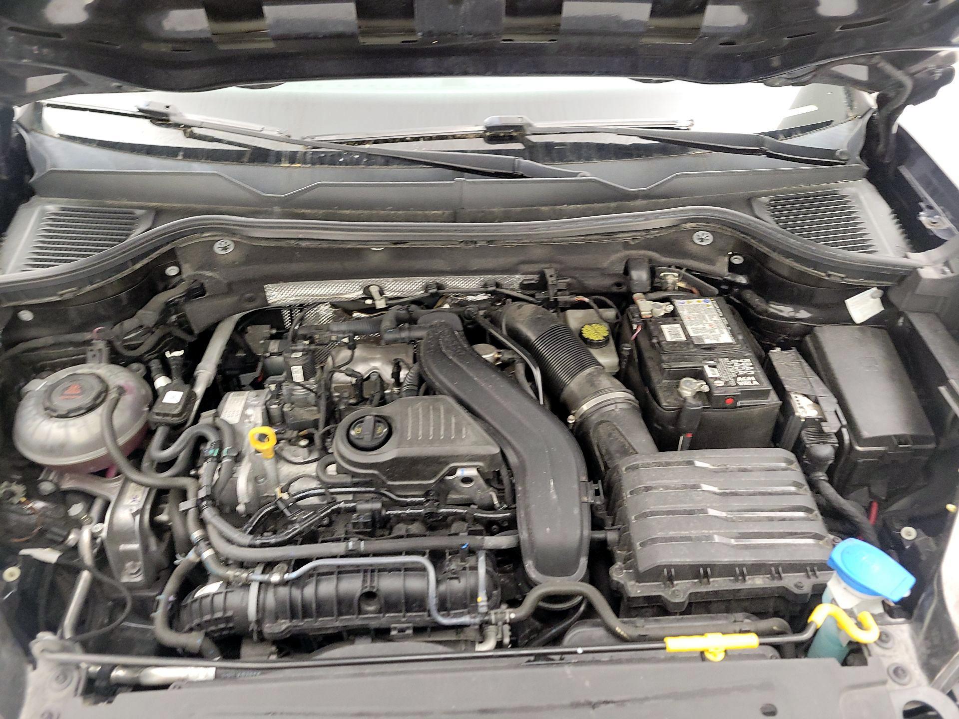 Thumbnail: 2022 Volkswagen Taos - 17