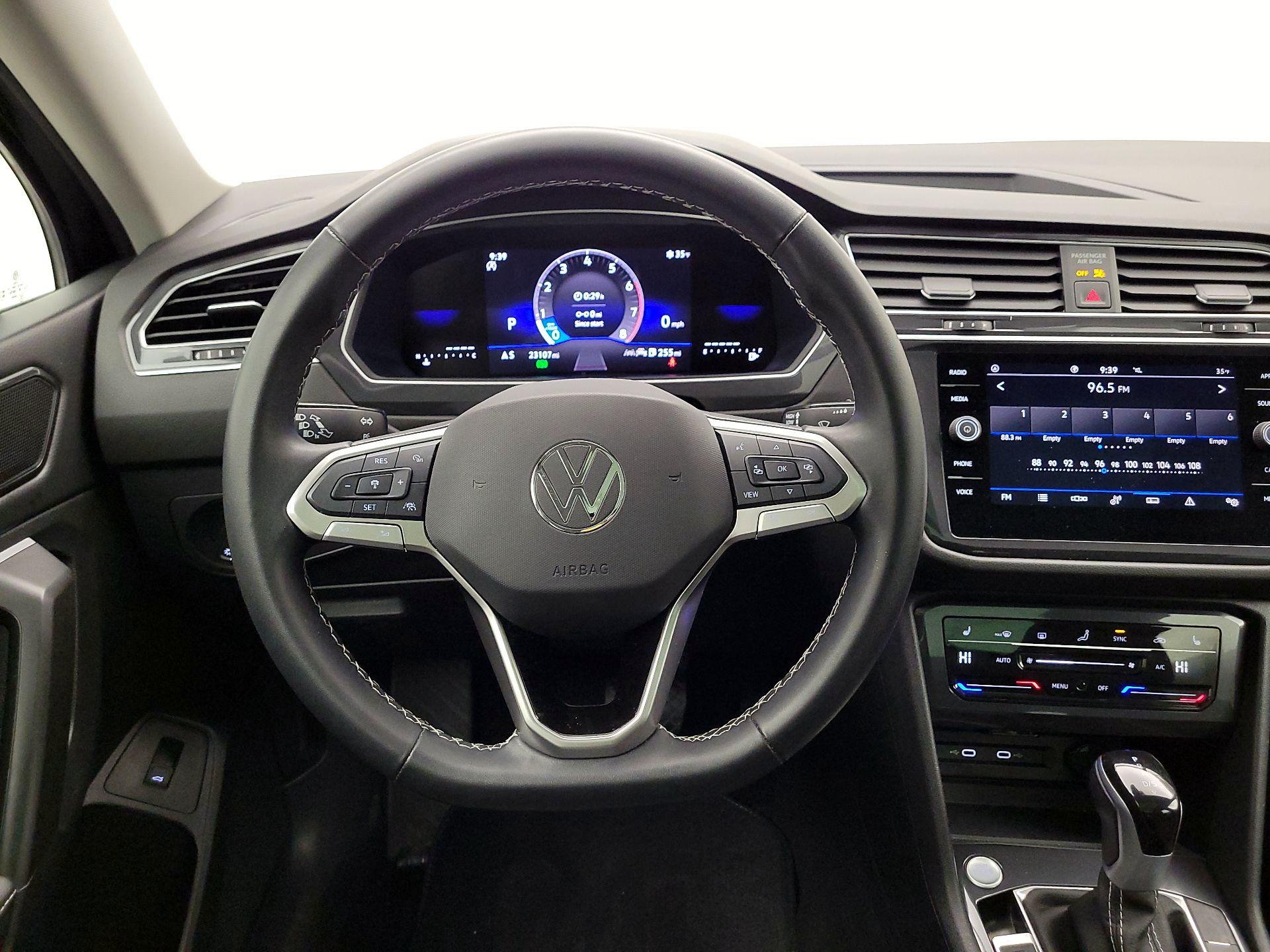 Thumbnail: 2024 Volkswagen Tiguan - 10