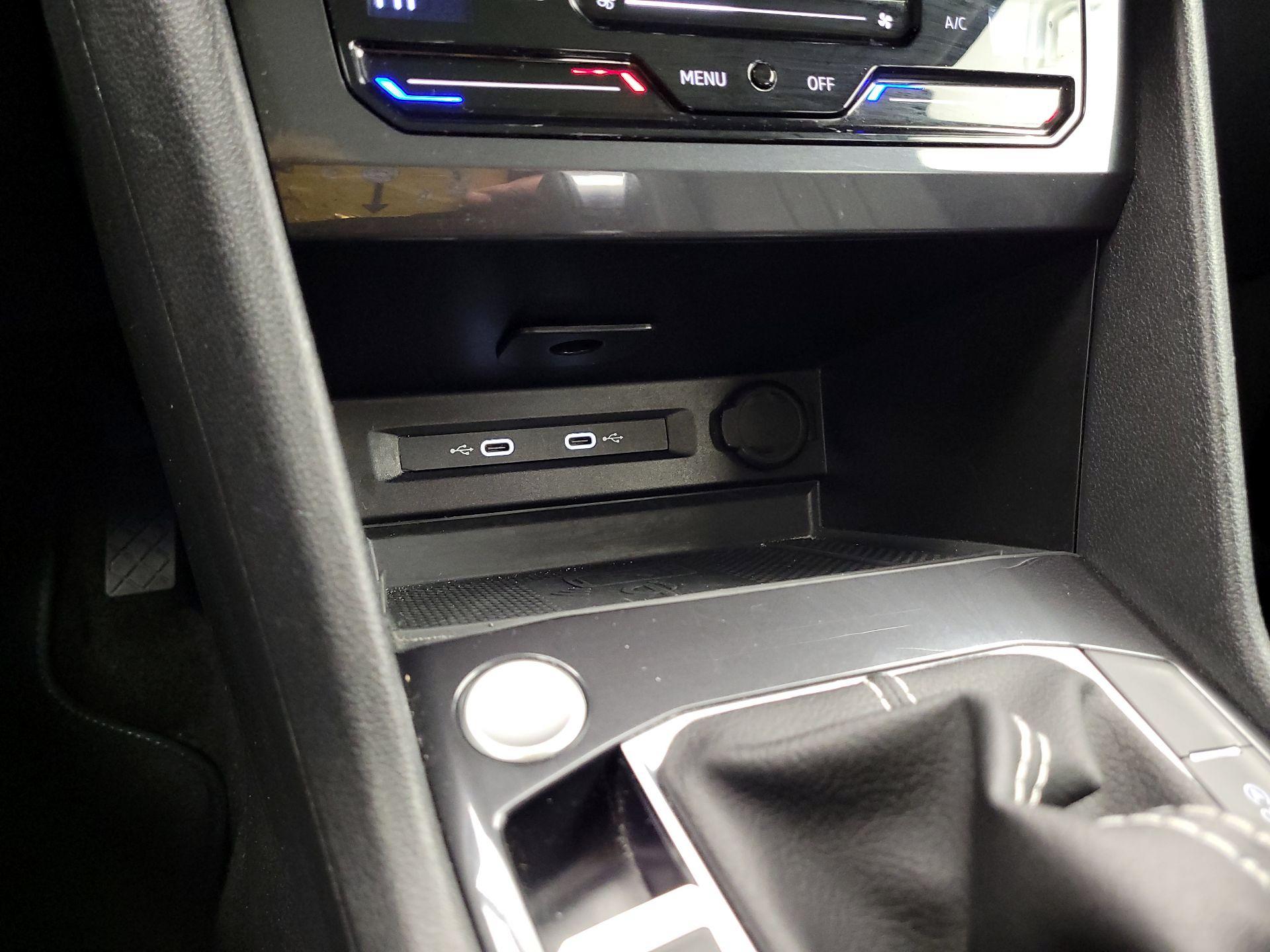 Thumbnail: 2024 Volkswagen Tiguan - 18