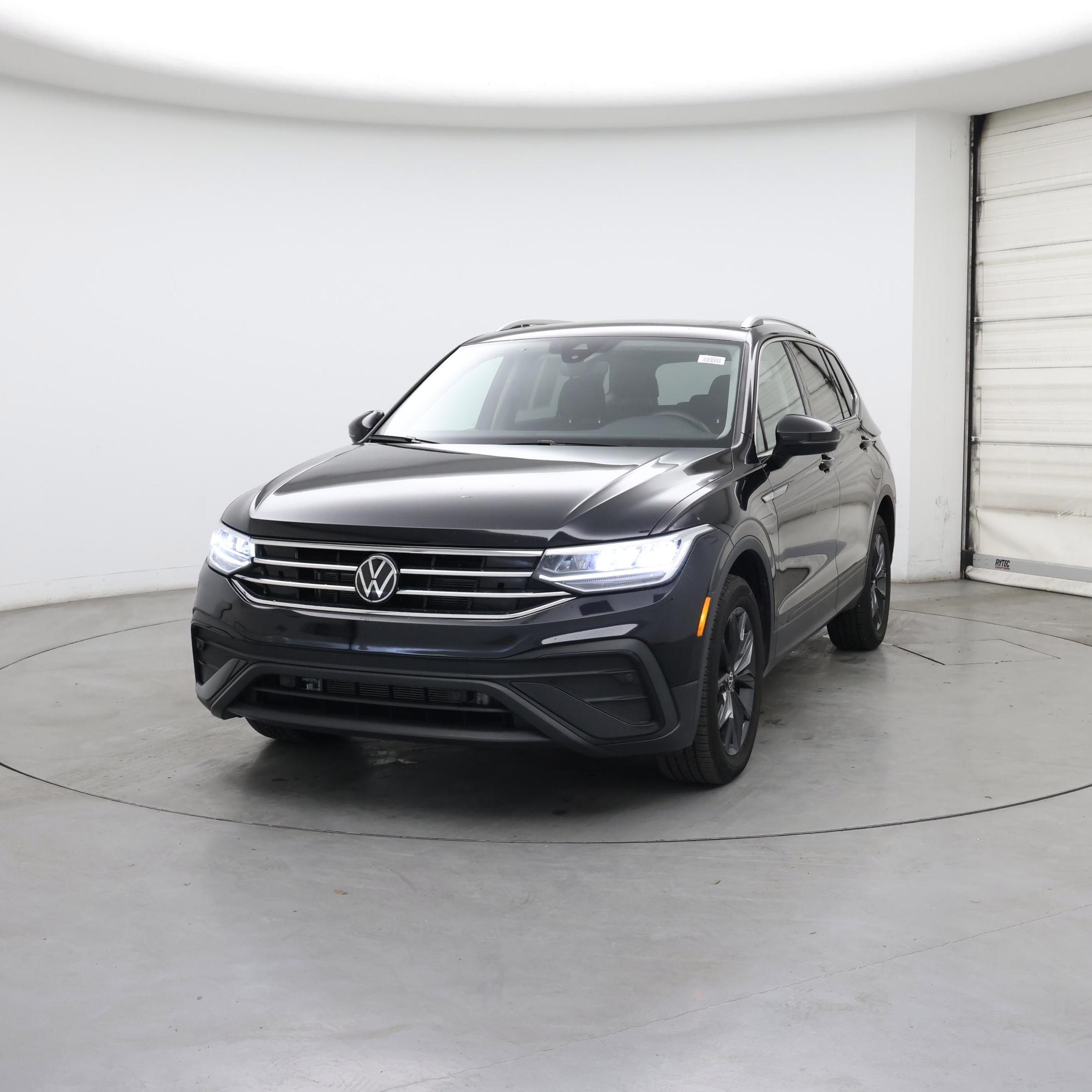 Thumbnail: 2024 Volkswagen Tiguan - 4