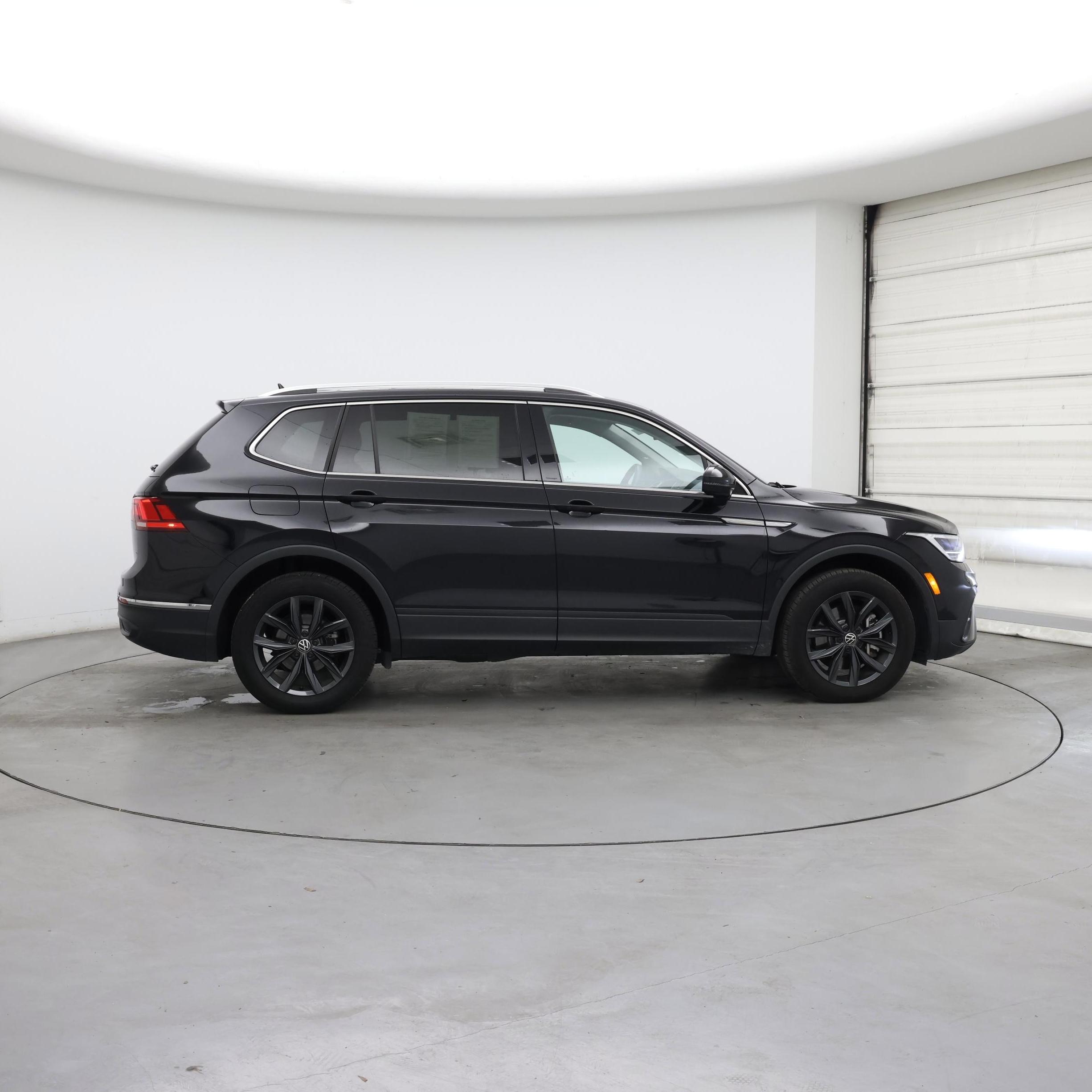 Thumbnail: 2024 Volkswagen Tiguan - 7