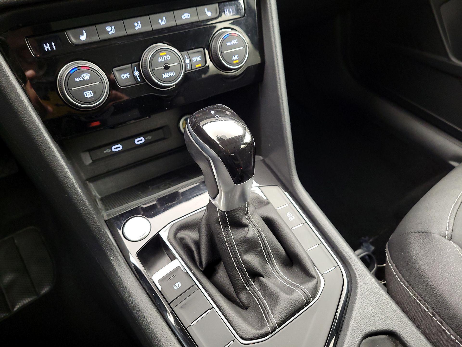 Thumbnail: 2024 Volkswagen Taos - 17