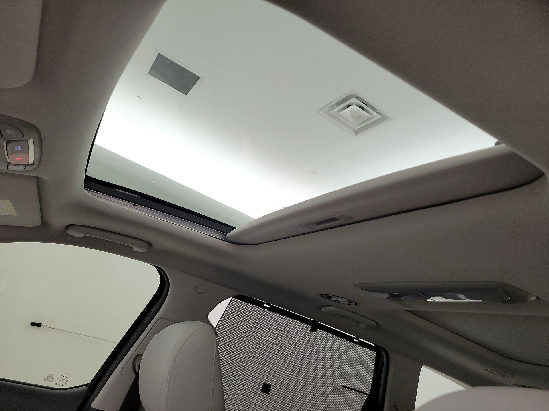 Thumbnail: 2023 Kia Telluride - 18