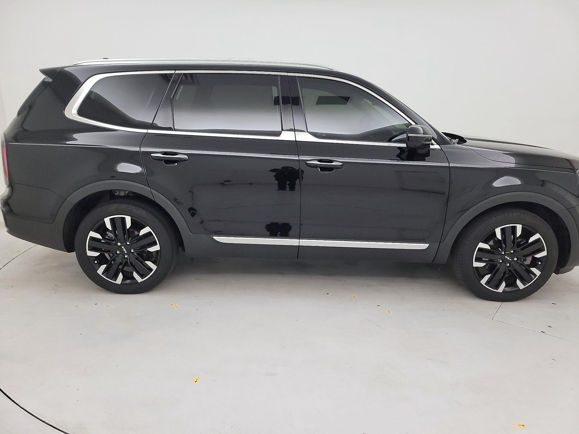 Thumbnail: 2023 Kia Telluride - 4