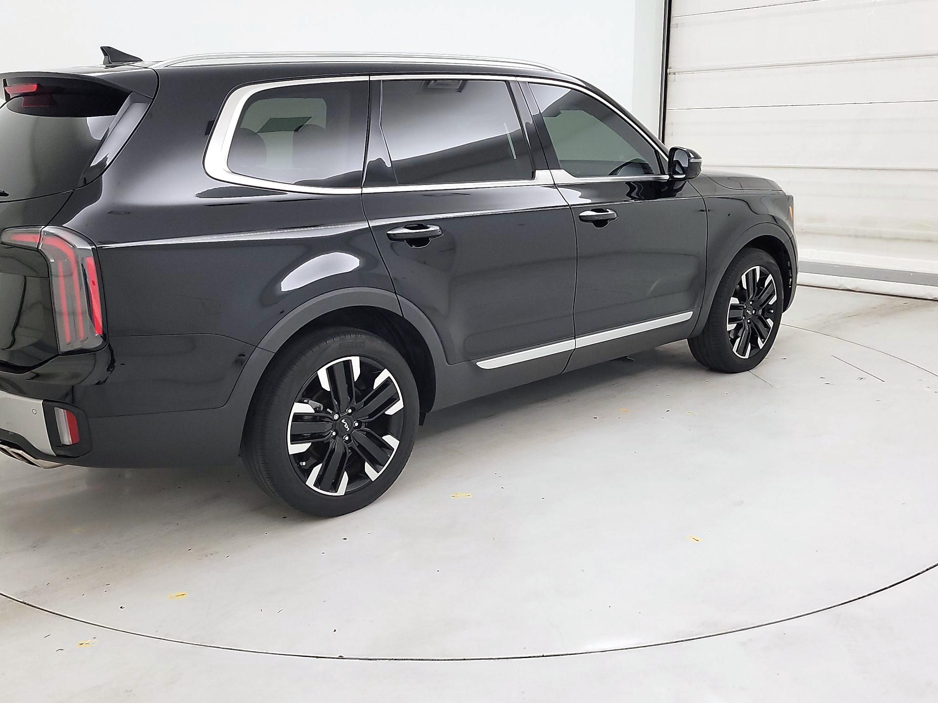 Thumbnail: 2023 Kia Telluride - 5