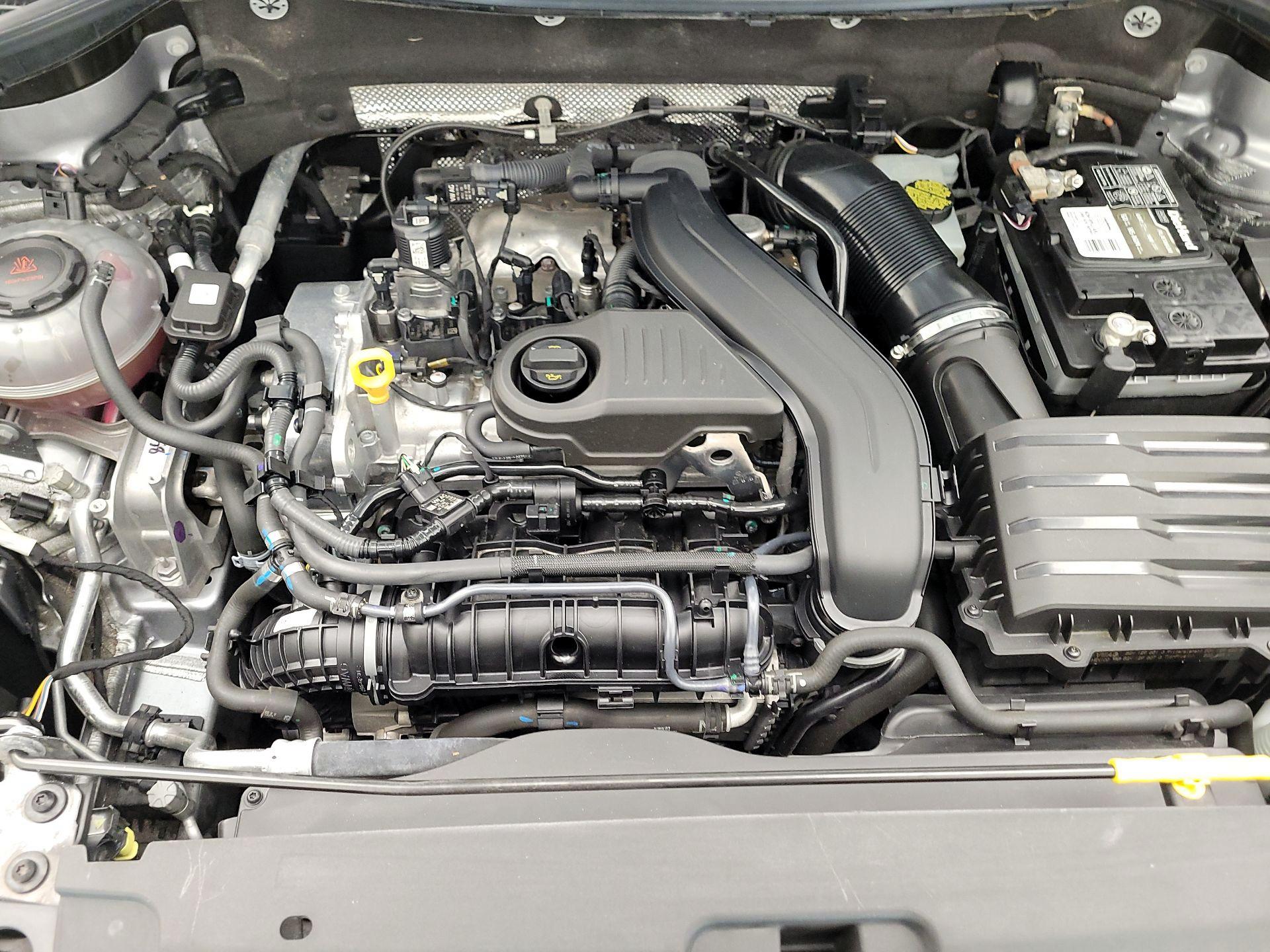 Thumbnail: 2022 Volkswagen Taos - 17