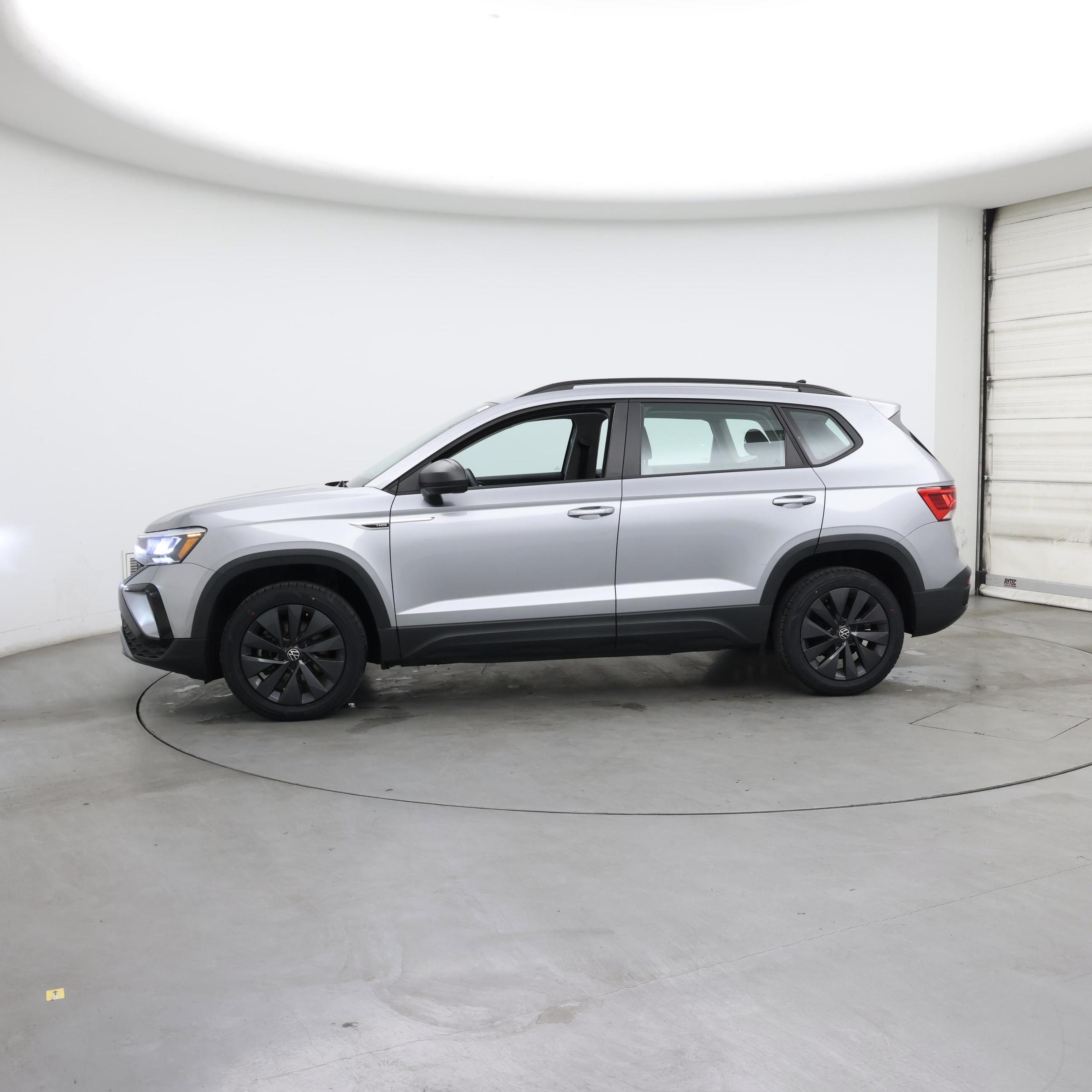 Thumbnail: 2022 Volkswagen Taos - 3