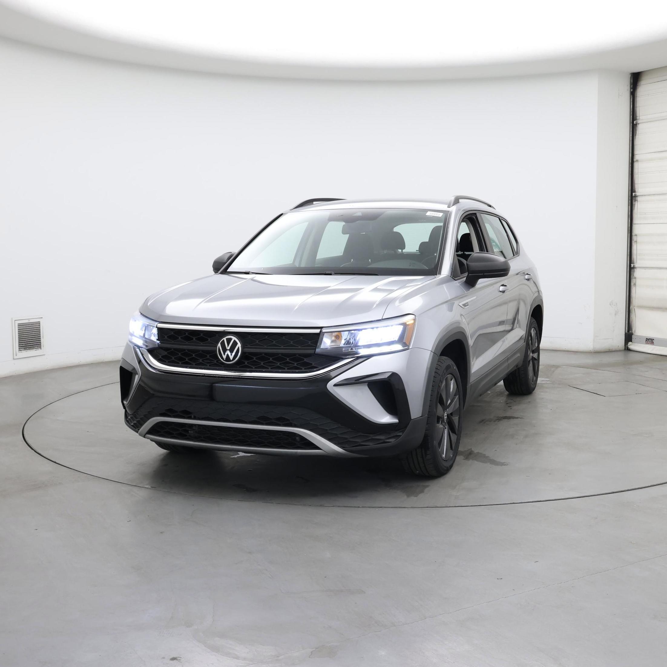 Thumbnail: 2022 Volkswagen Taos - 4