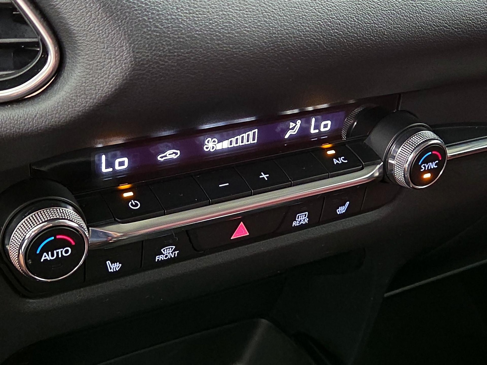 2023 Mazda CX-30 Carbon Edition - Photo 8
