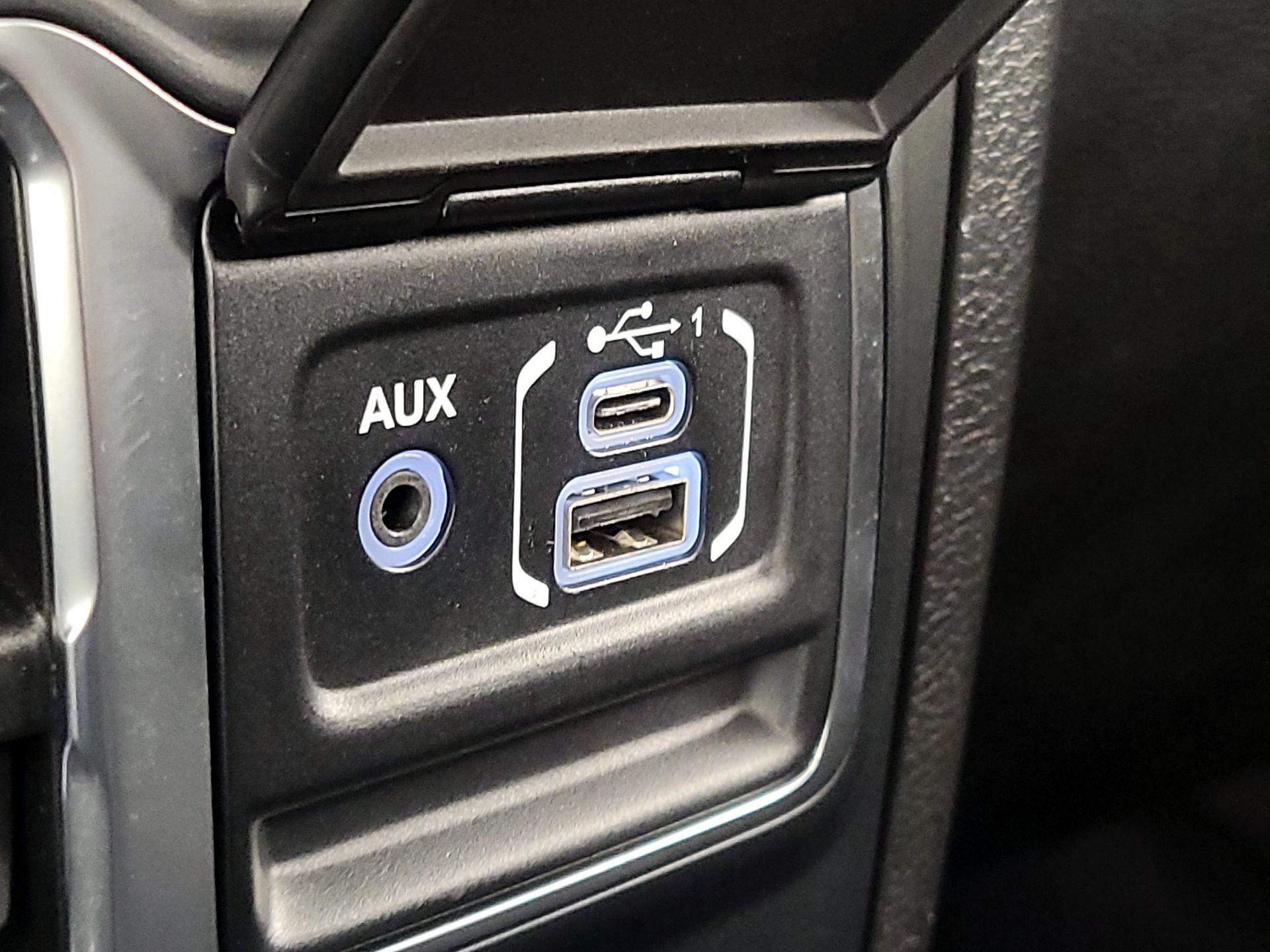 Thumbnail: 2023 Jeep Gladiator - 19