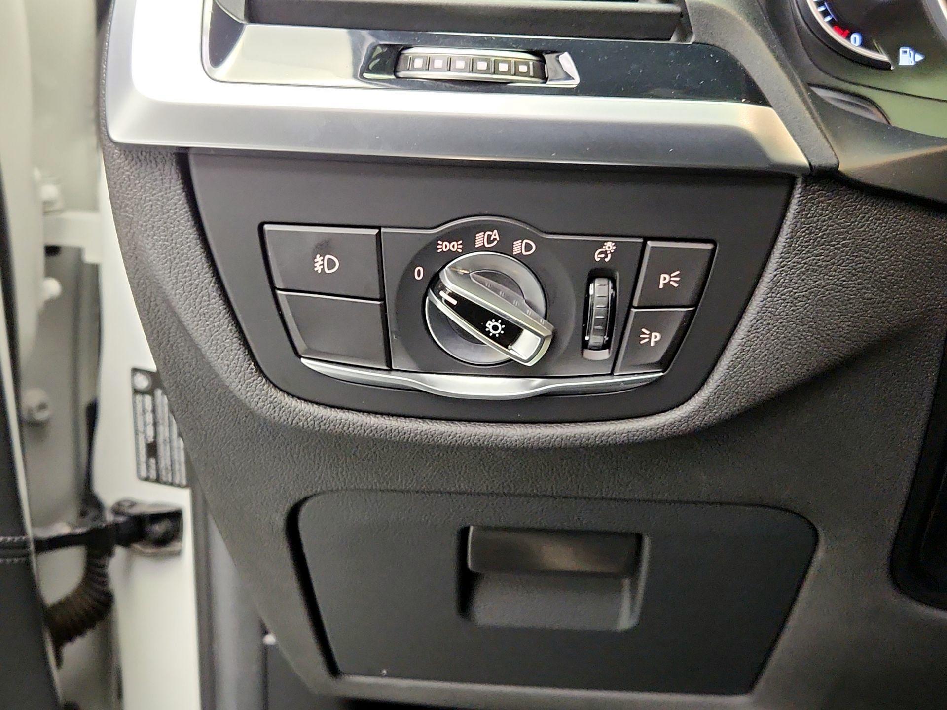 Thumbnail: 2019 BMW X4 - 13