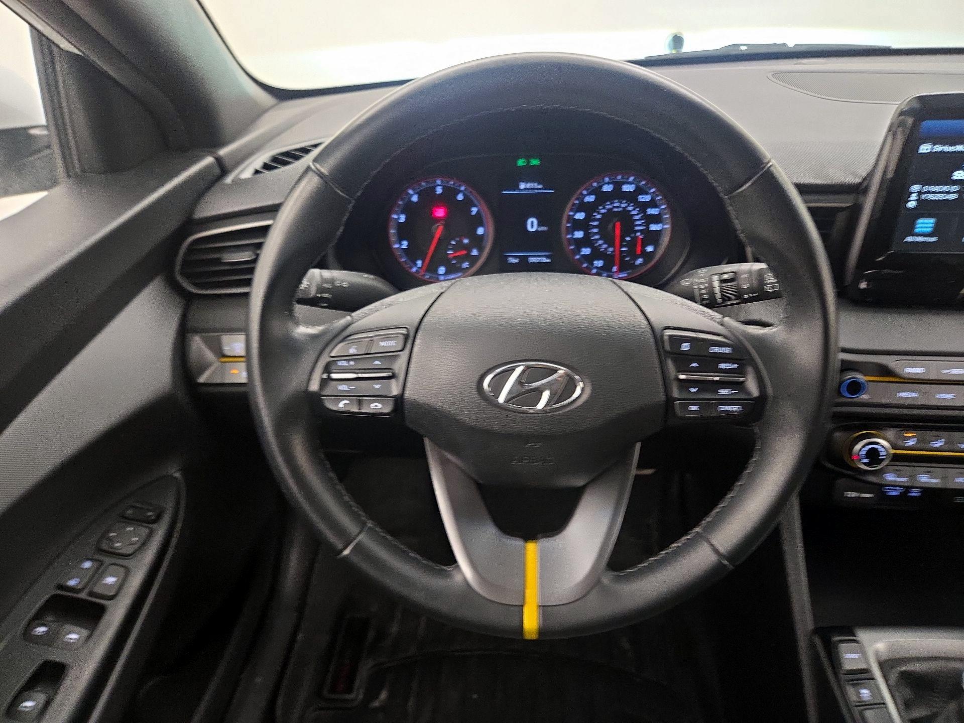 Thumbnail: 2021 Hyundai Veloster - 10