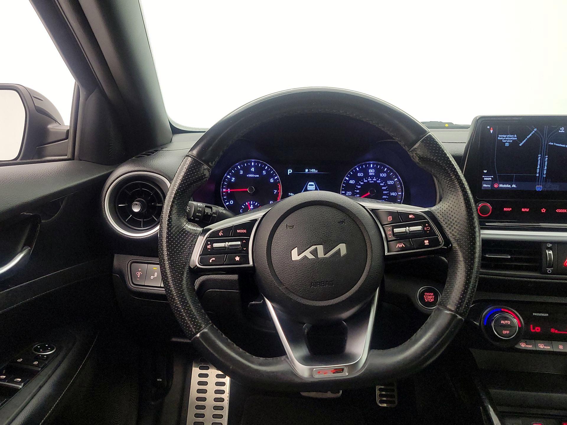 Thumbnail: 2022 Kia Forte - 10