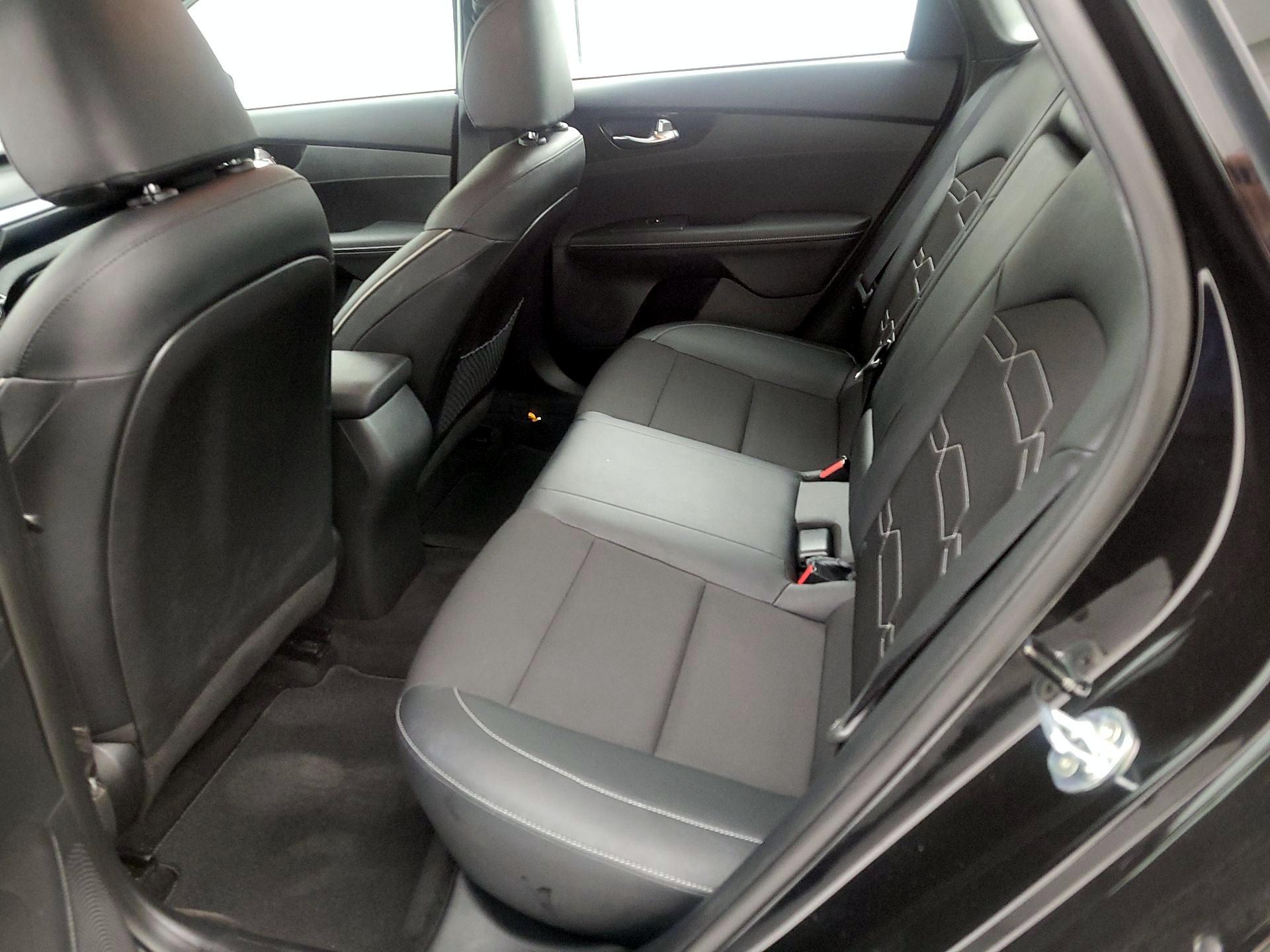 Thumbnail: 2022 Kia Forte - 19