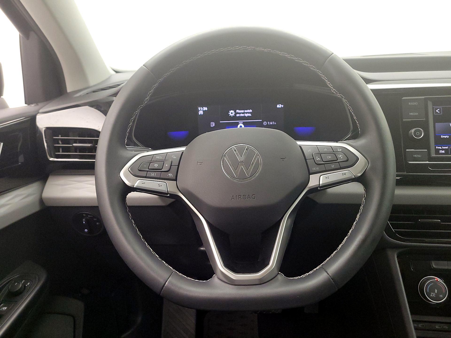 Thumbnail: 2023 Volkswagen Taos - 10