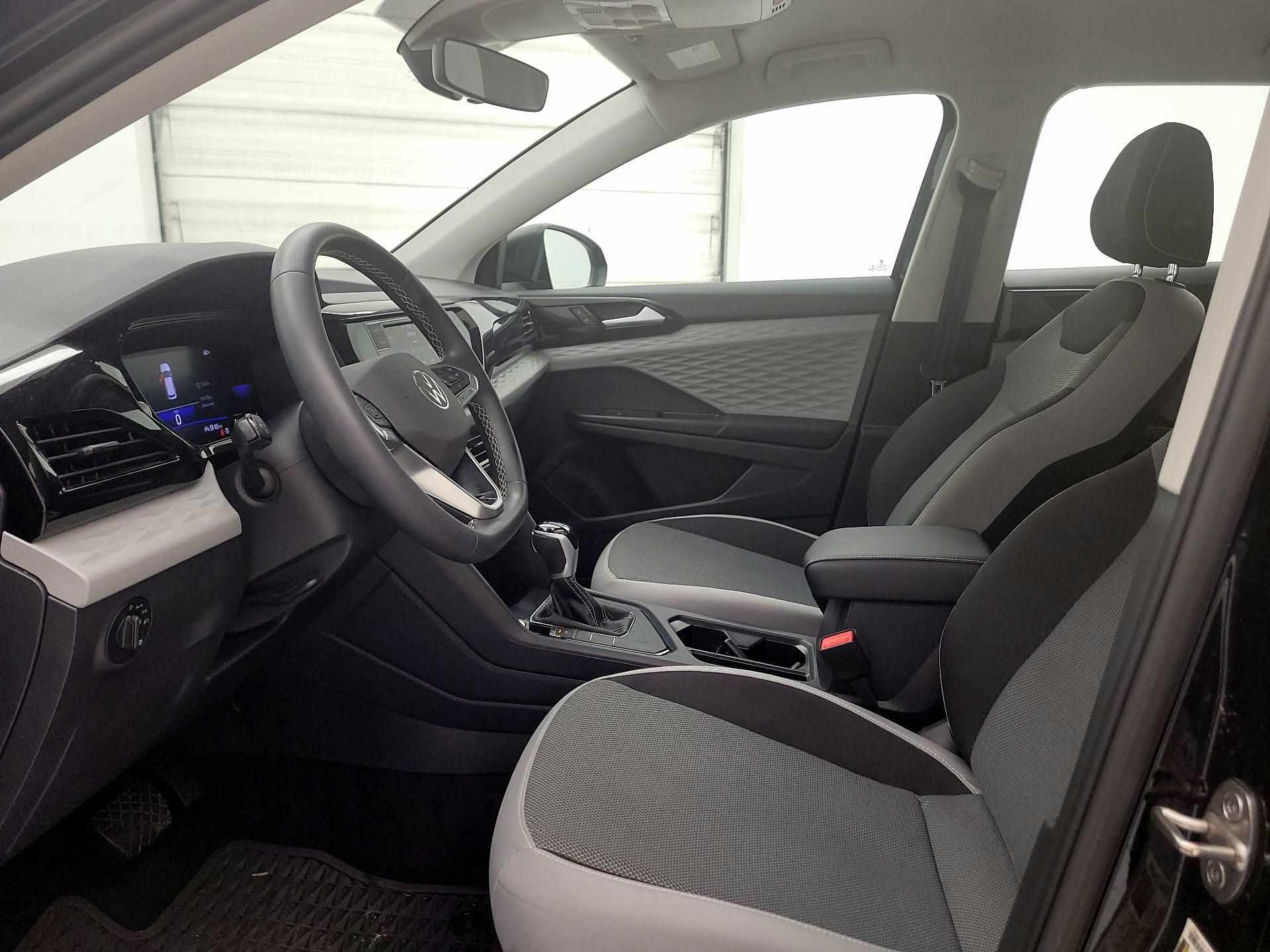 Thumbnail: 2023 Volkswagen Taos - 11