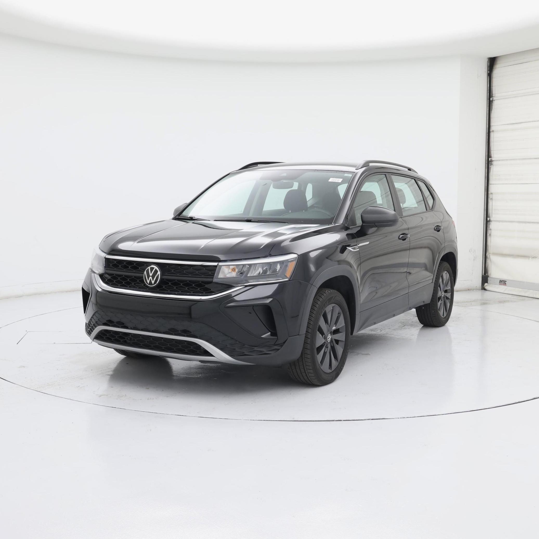 Thumbnail: 2023 Volkswagen Taos - 4