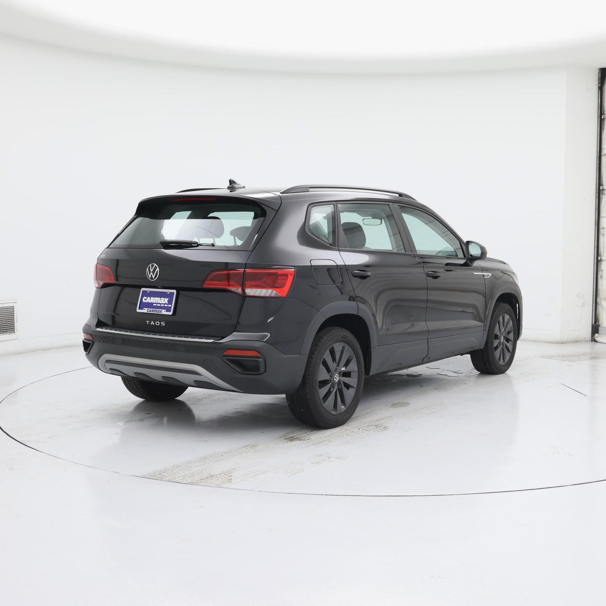 Thumbnail: 2023 Volkswagen Taos - 8