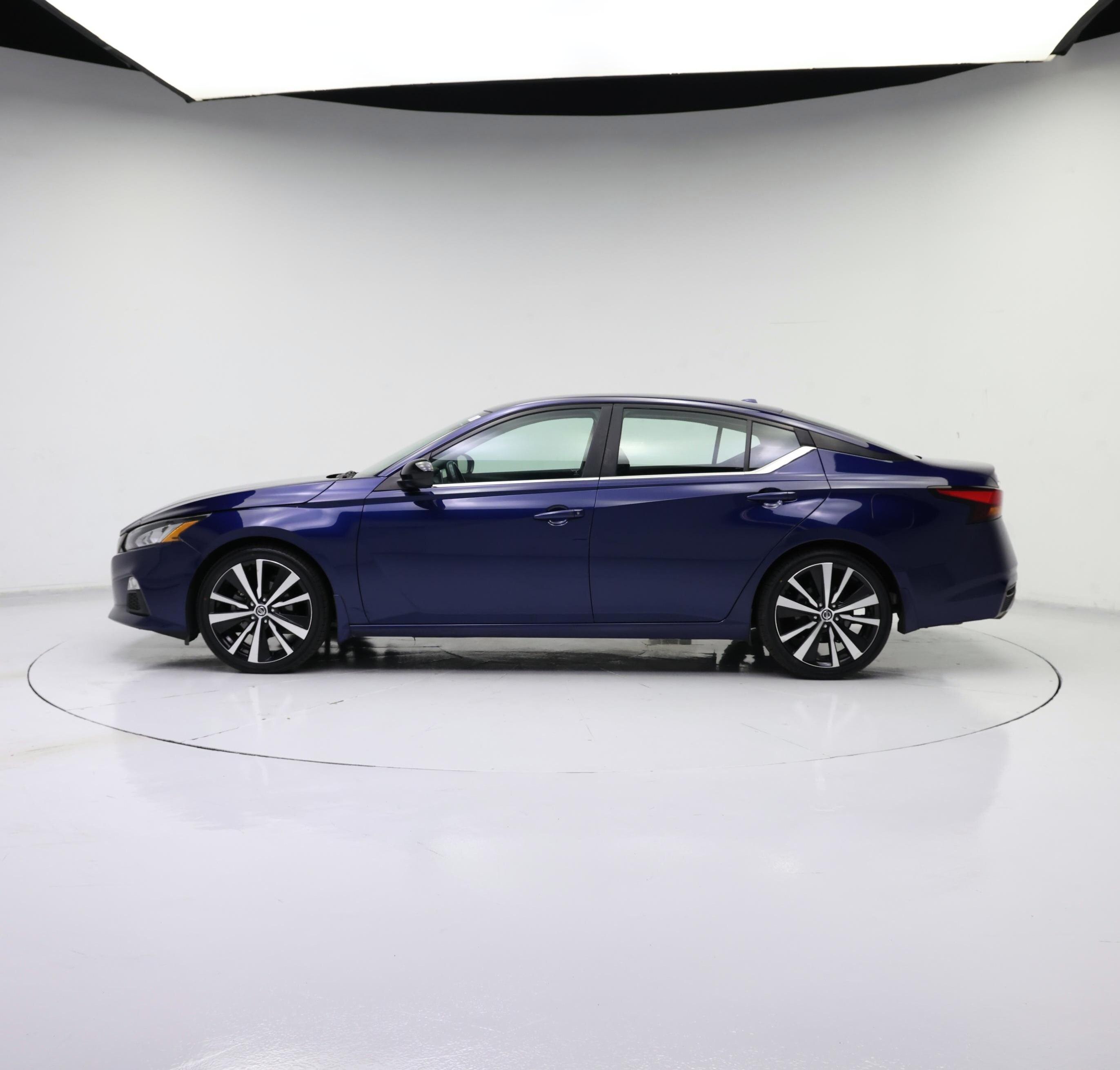 Thumbnail: 2021 Nissan Altima - 3