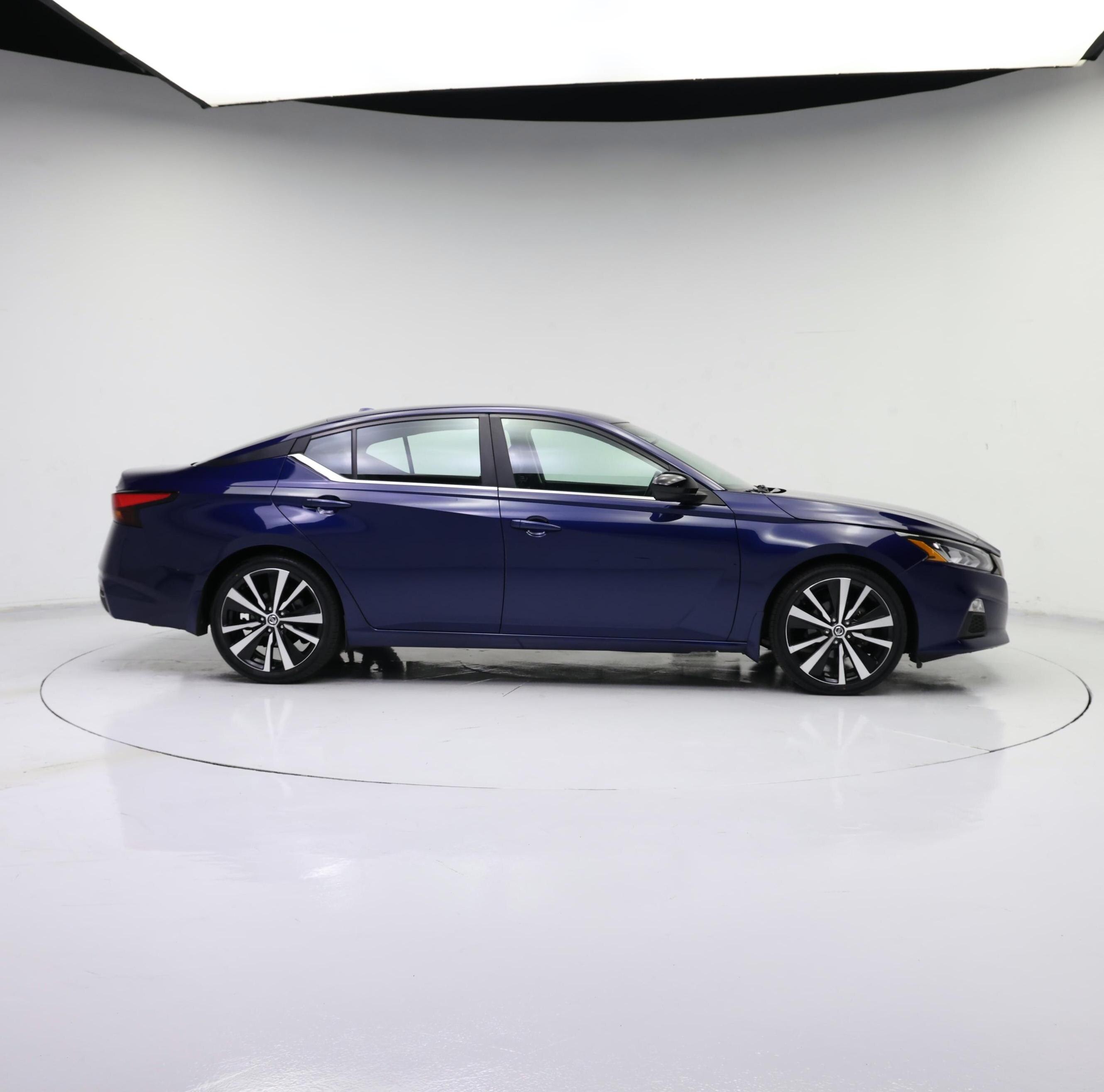 Thumbnail: 2021 Nissan Altima - 7