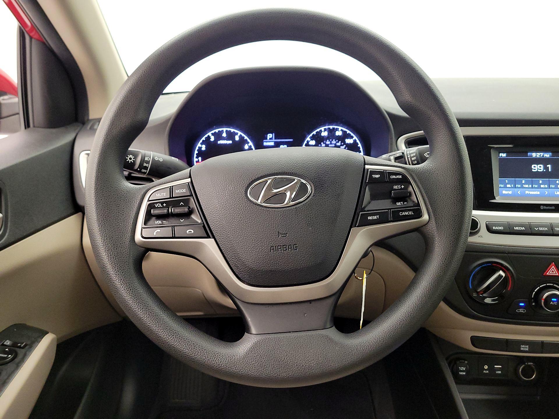 Thumbnail: 2022 Hyundai Accent - 10