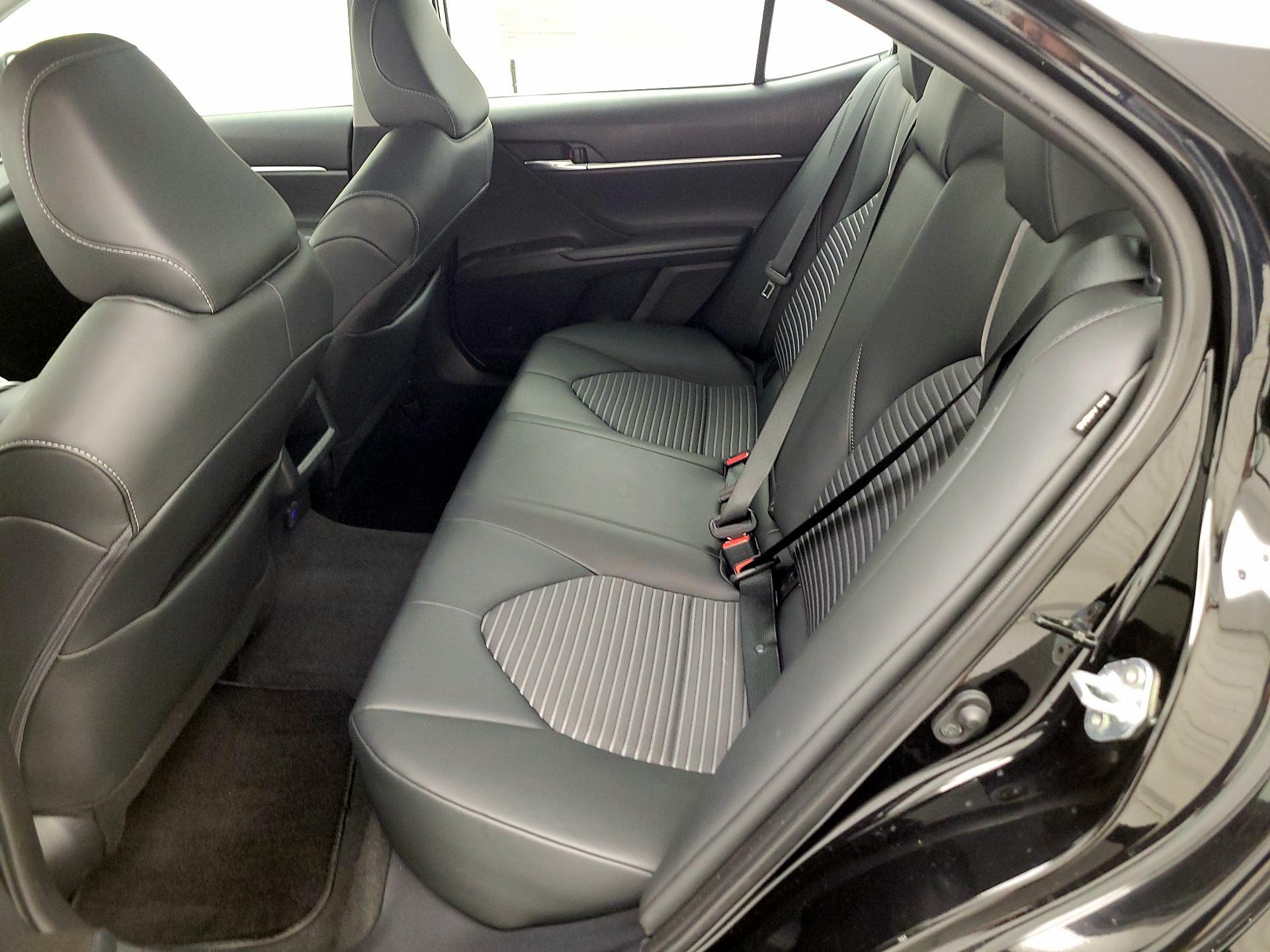 Thumbnail: 2023 Toyota Camry - 10