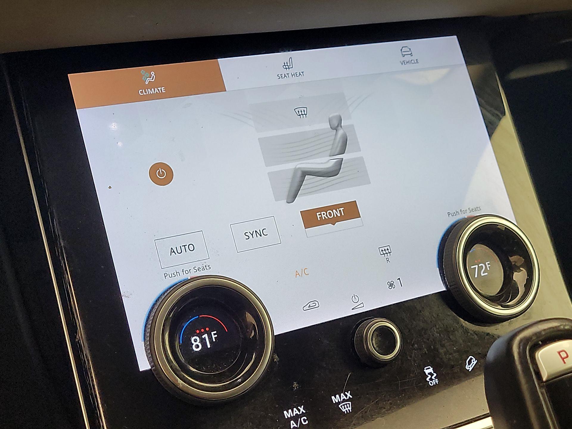 Thumbnail: 2022 Land Rover Range Rover Evoque - 16