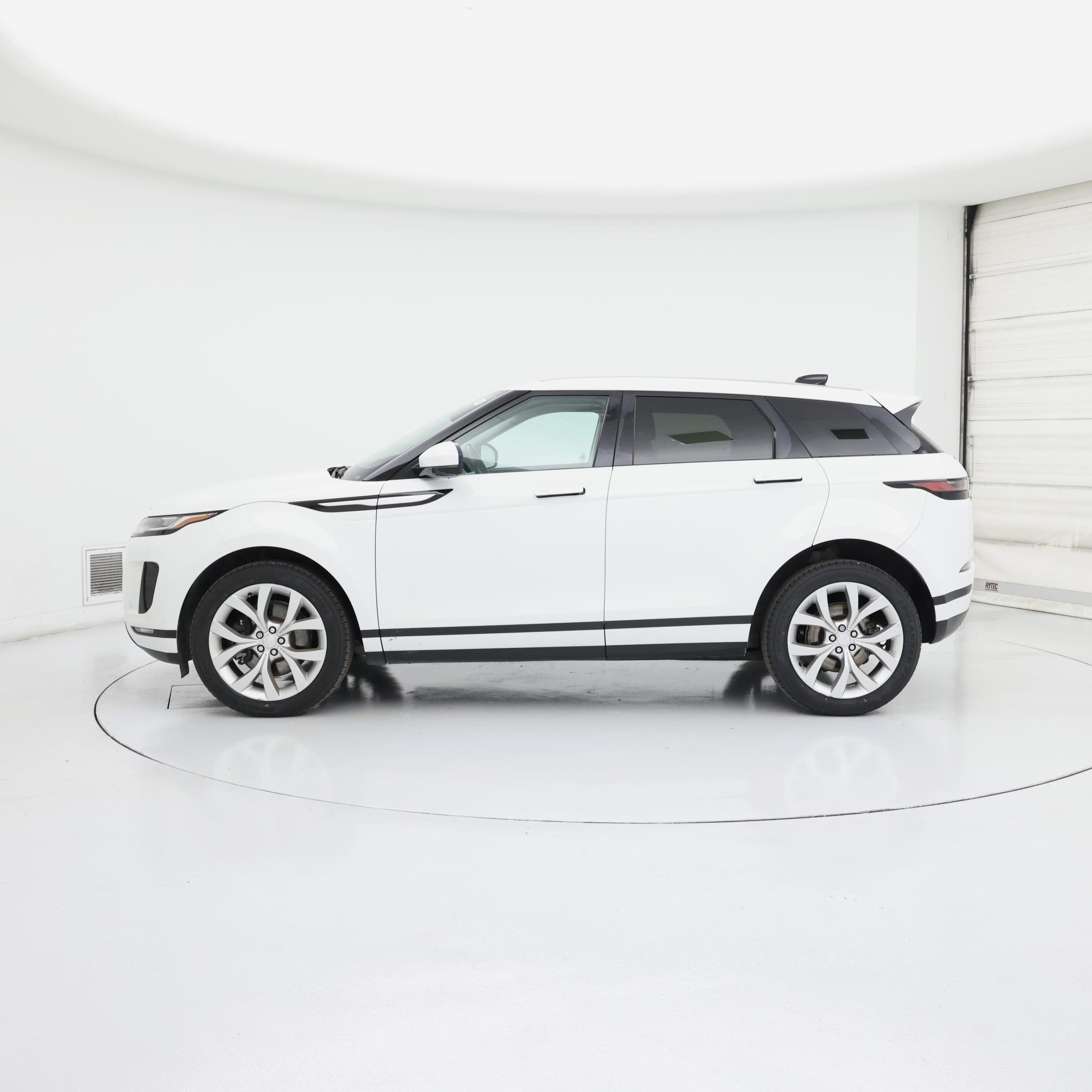 Thumbnail: 2022 Land Rover Range Rover Evoque - 3