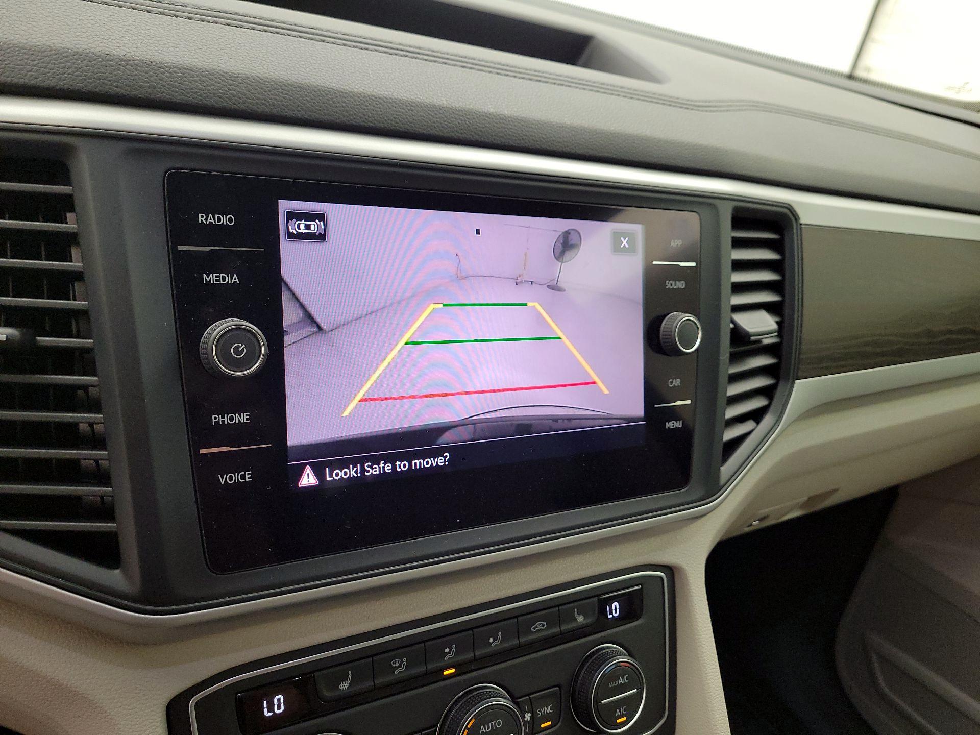 Thumbnail: 2021 Volkswagen Atlas - 14