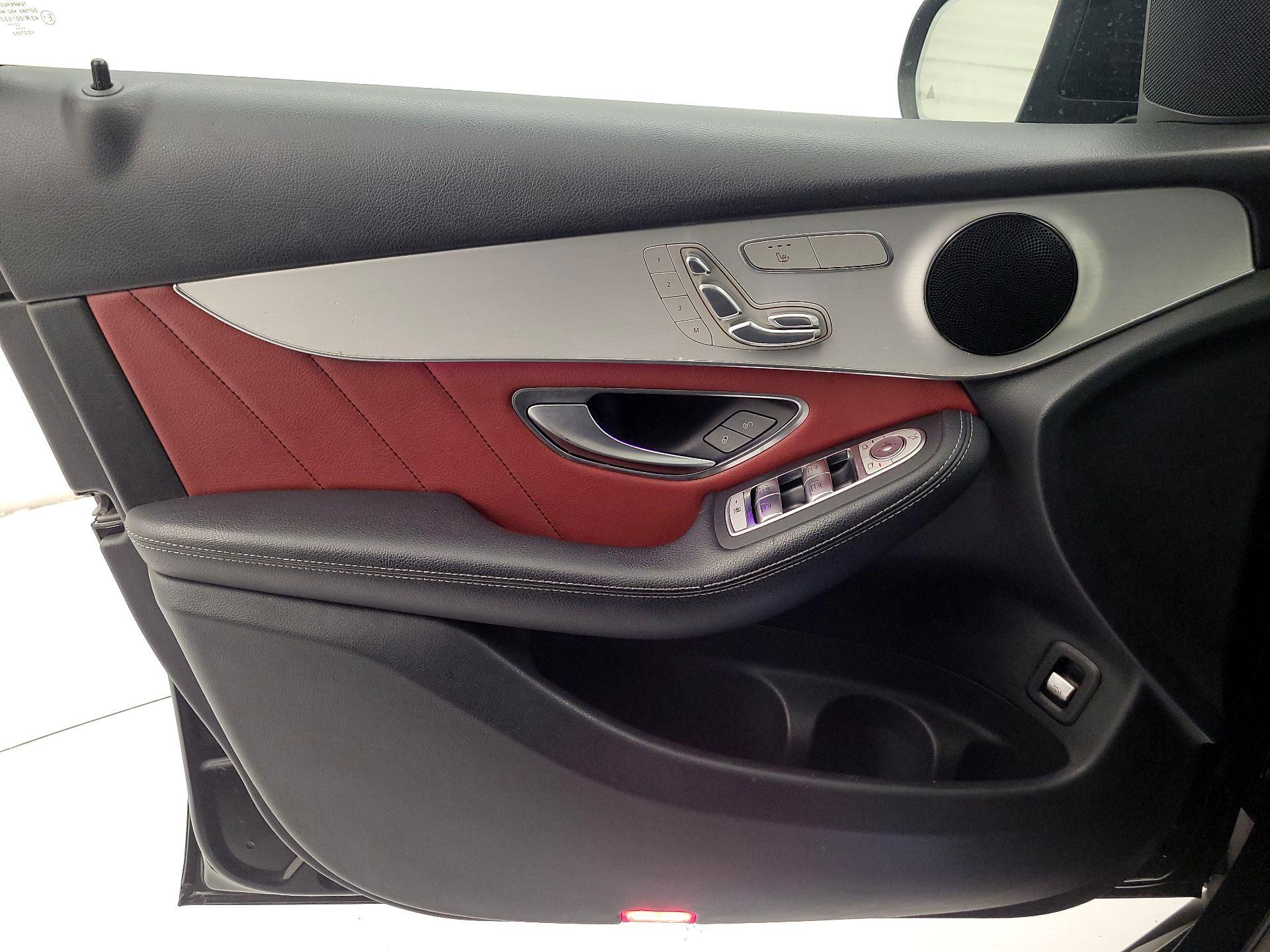 Thumbnail: 2022 Mercedes-Benz GLC - 12