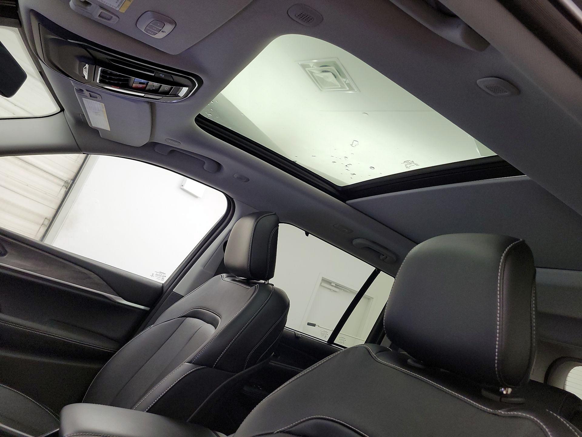 Thumbnail: 2023 Jeep Grand Cherokee - 20