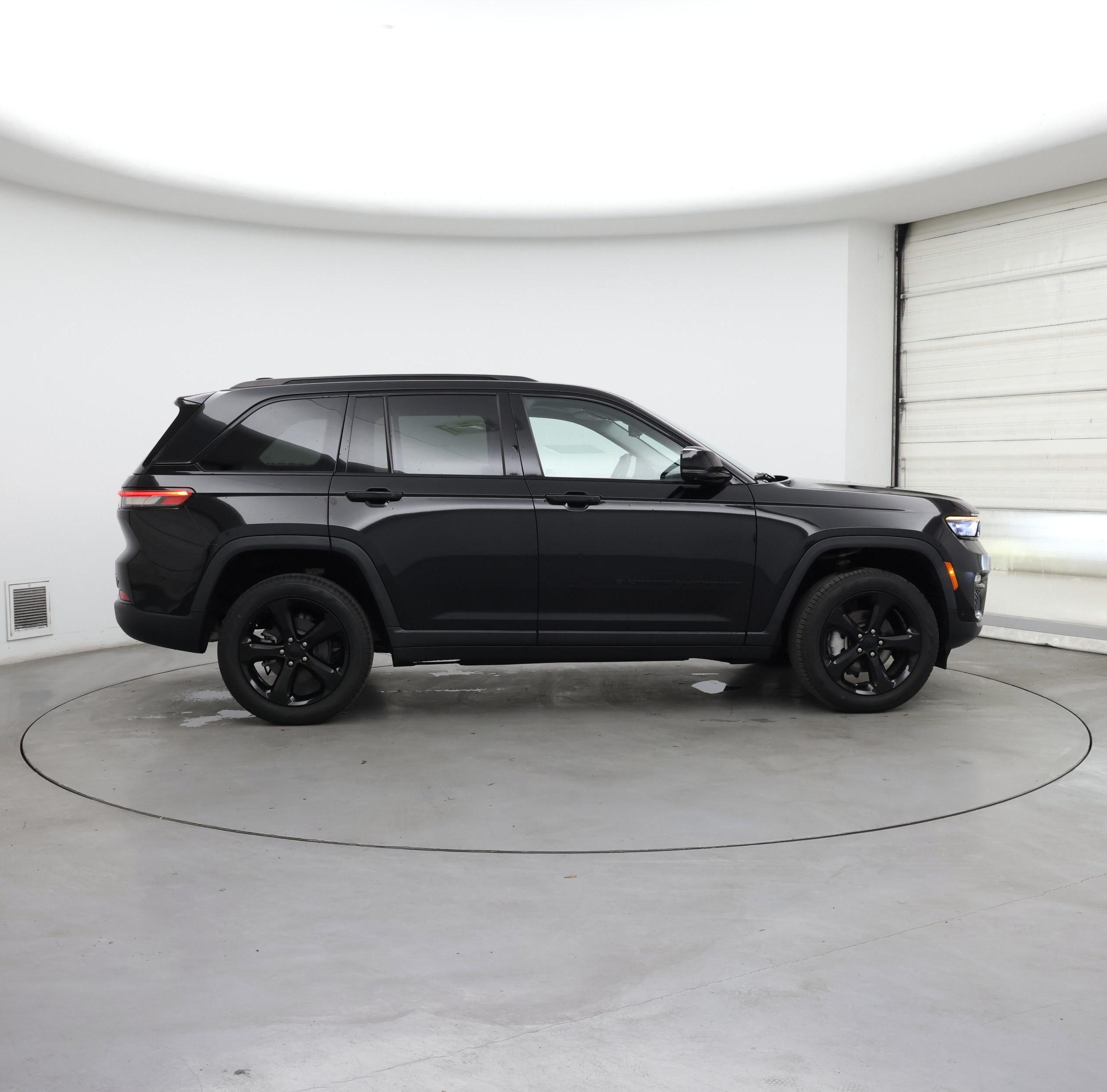 Thumbnail: 2023 Jeep Grand Cherokee - 7