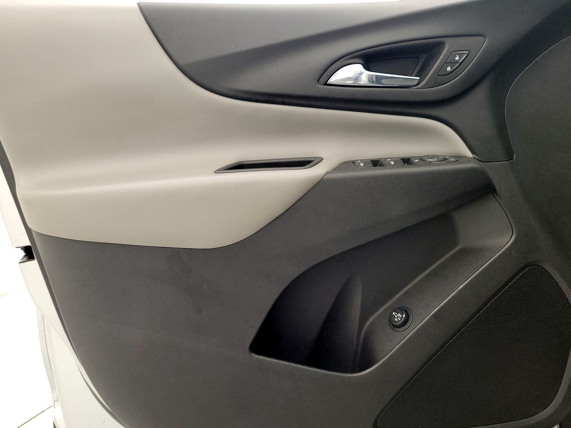 Thumbnail: 2022 Chevrolet Equinox - 12