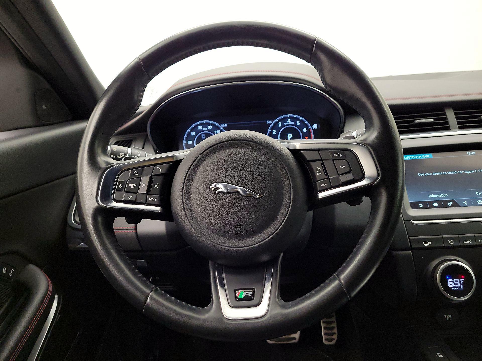 Thumbnail: 2020 Jaguar E-Pace - 10