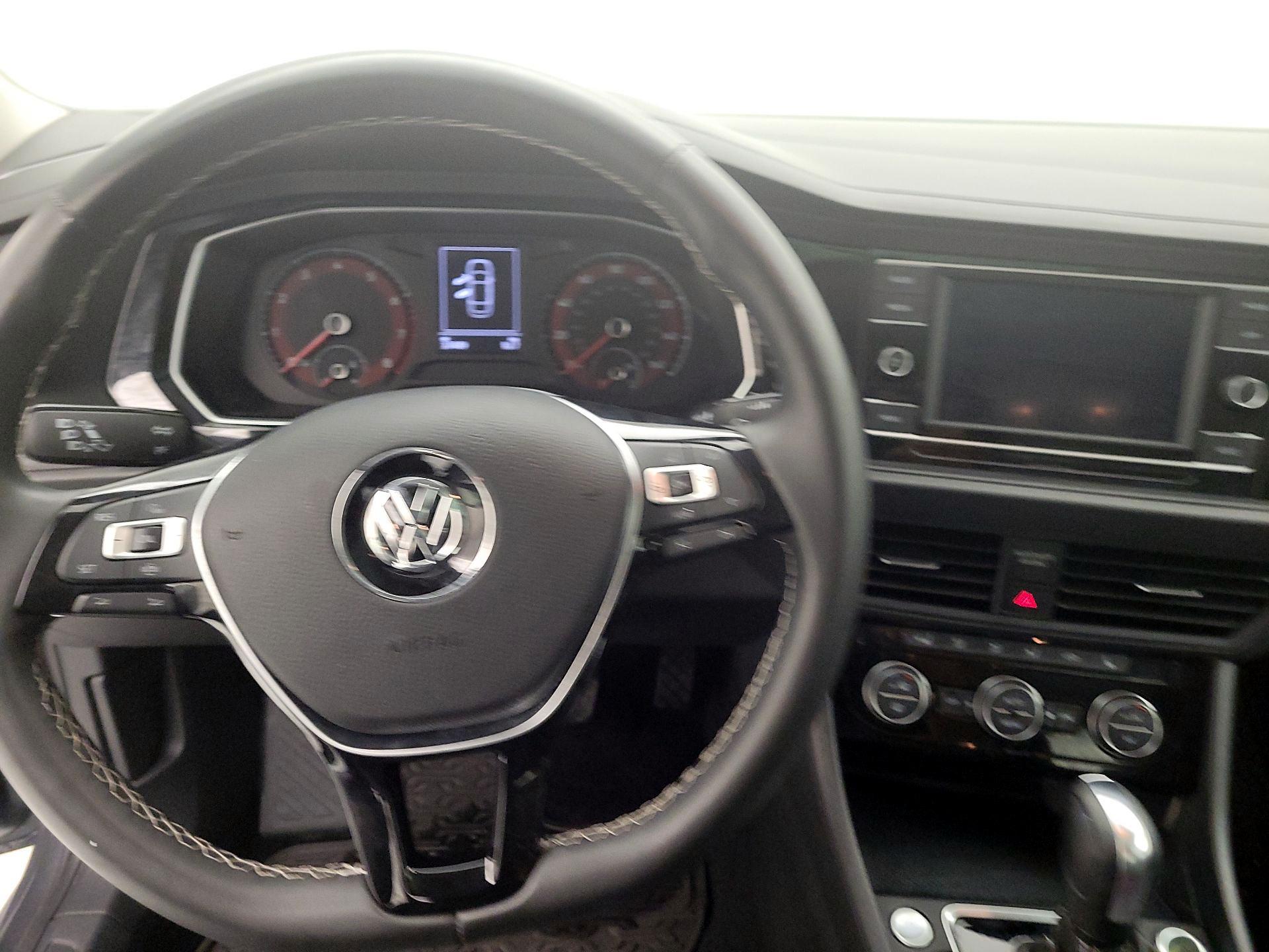 Thumbnail: 2021 Volkswagen Jetta - 10