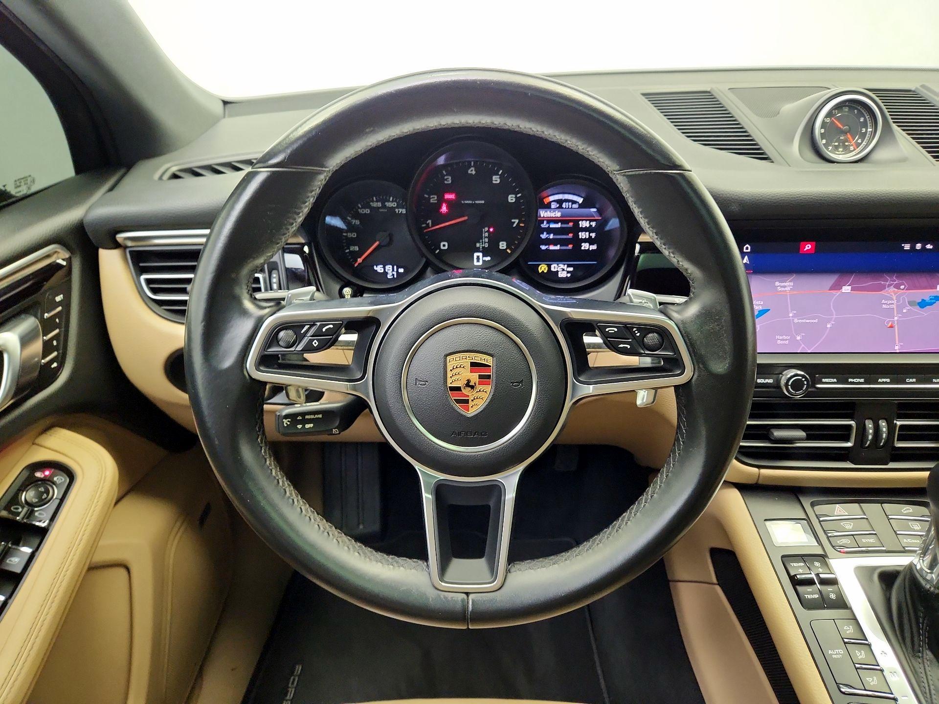 Thumbnail: 2020 Porsche Macan - 10