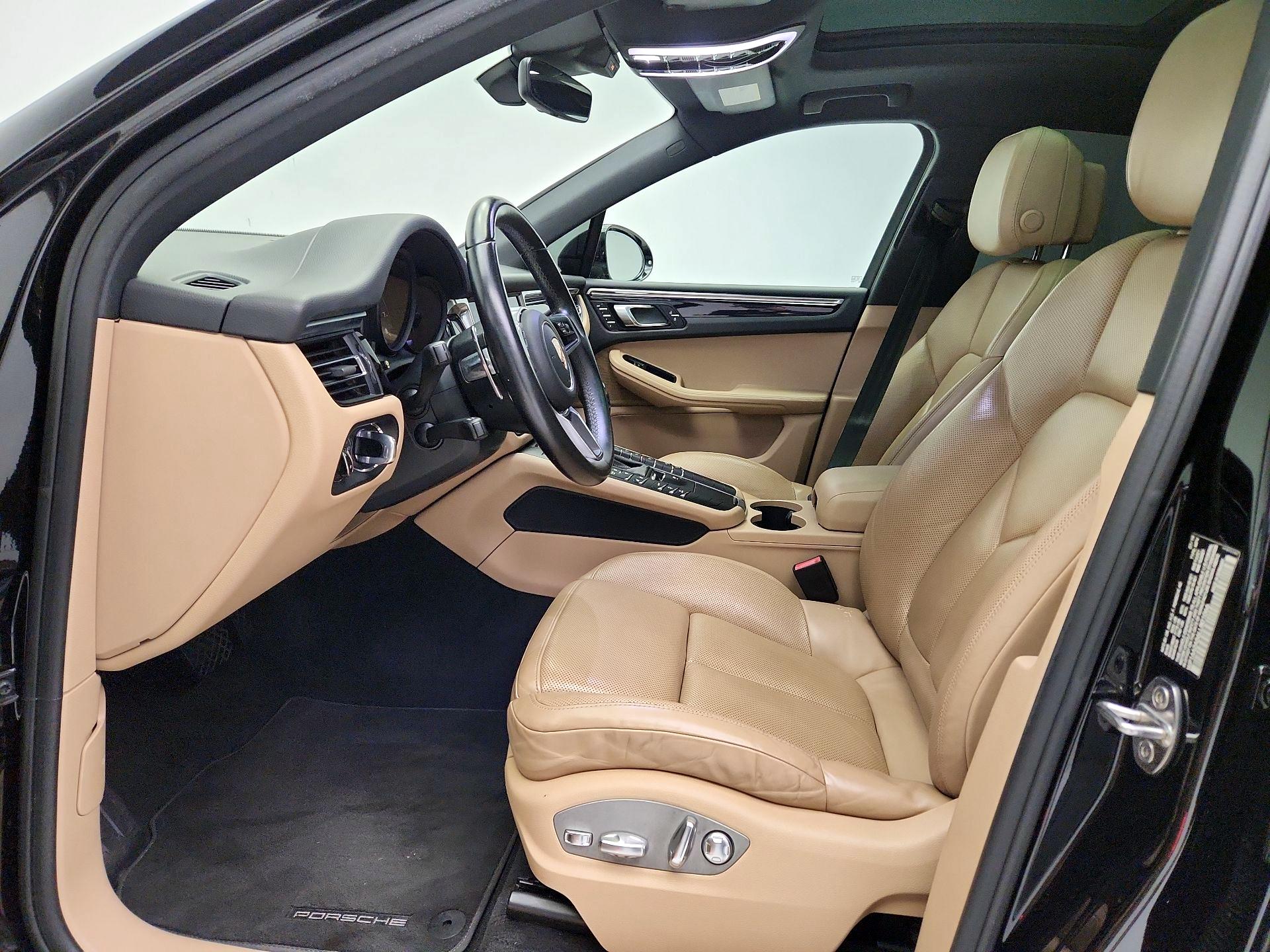 Thumbnail: 2020 Porsche Macan - 11