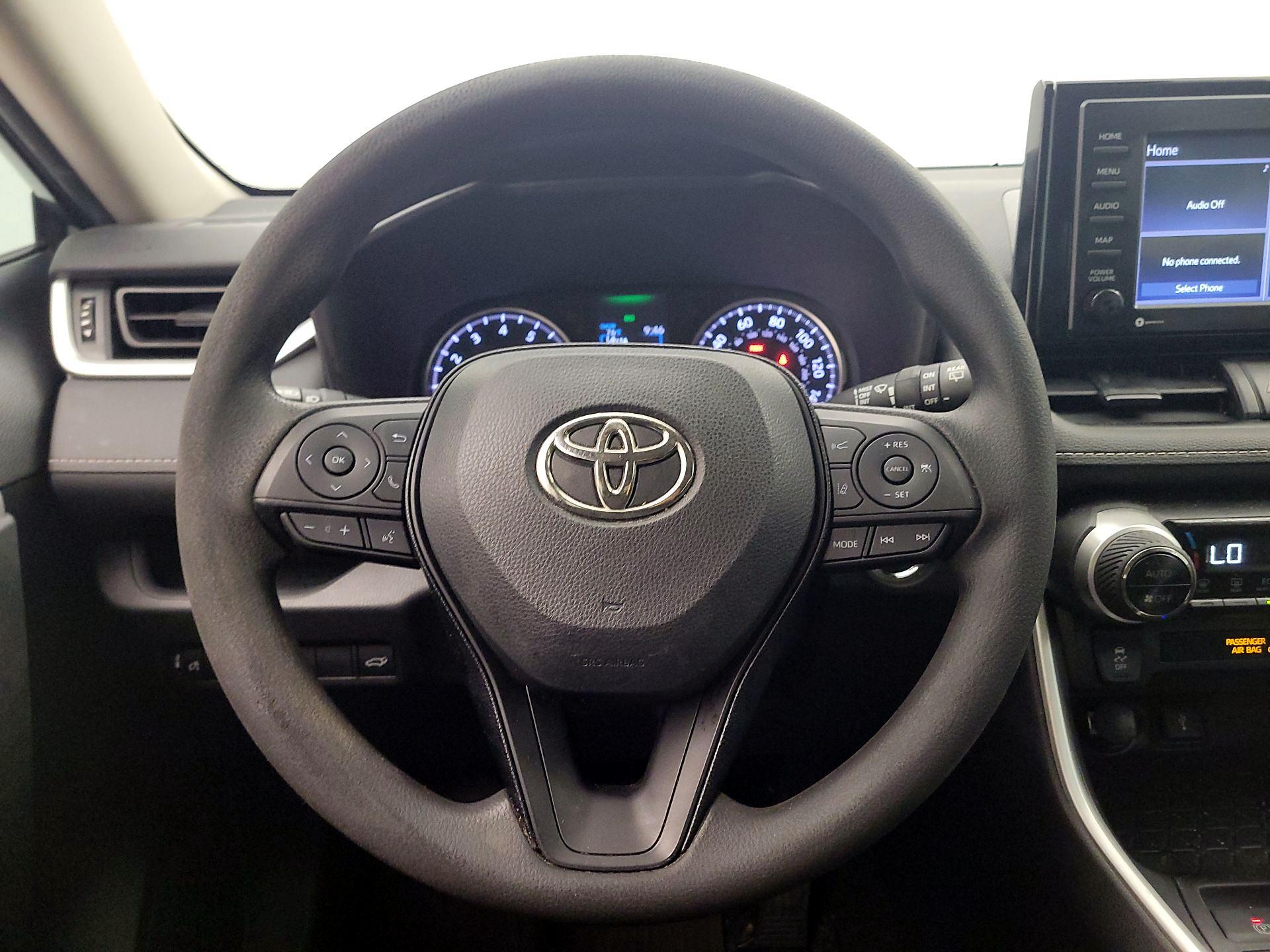 Thumbnail: 2021 Toyota RAV4 - 10