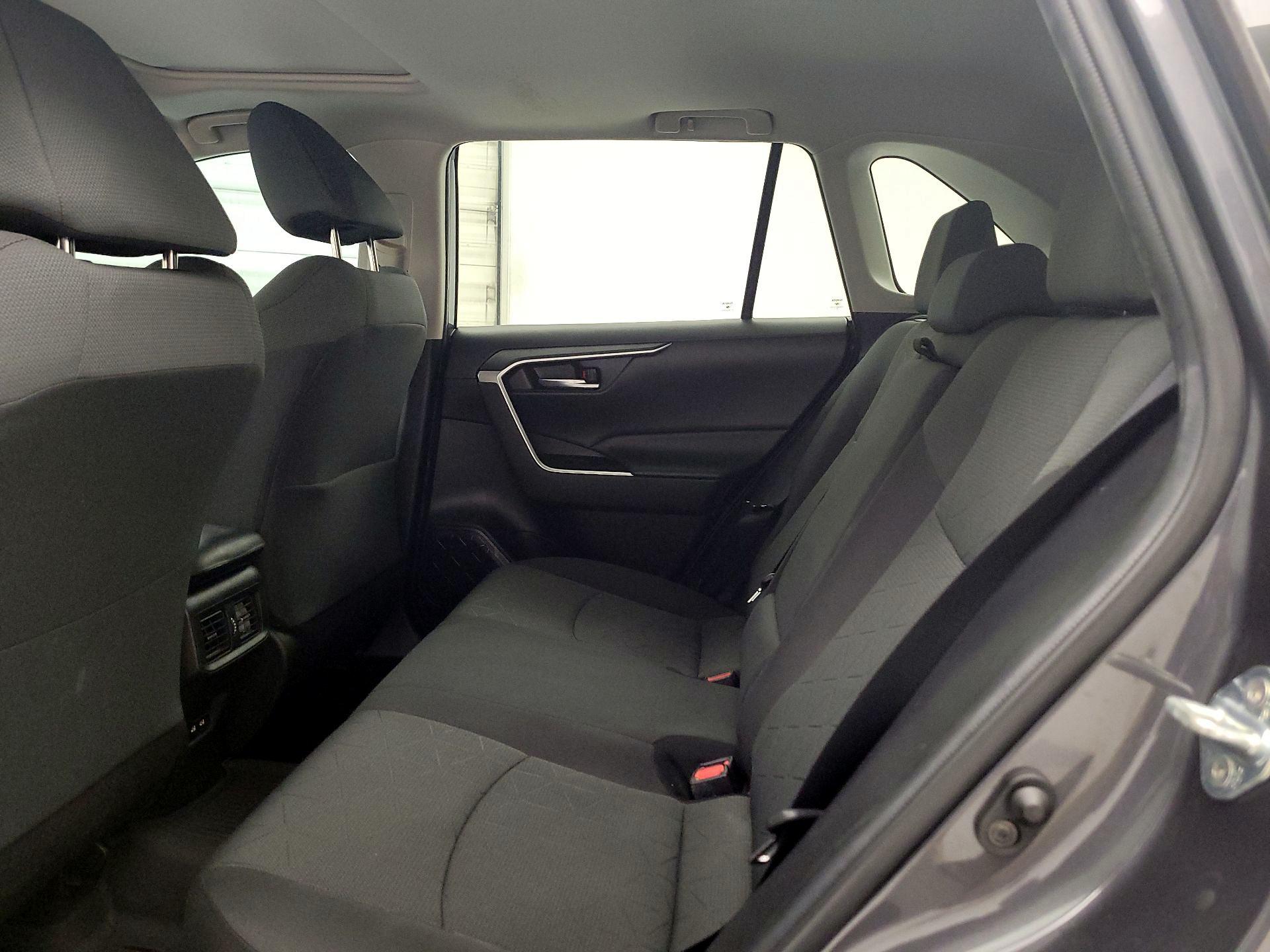 Thumbnail: 2021 Toyota RAV4 - 19