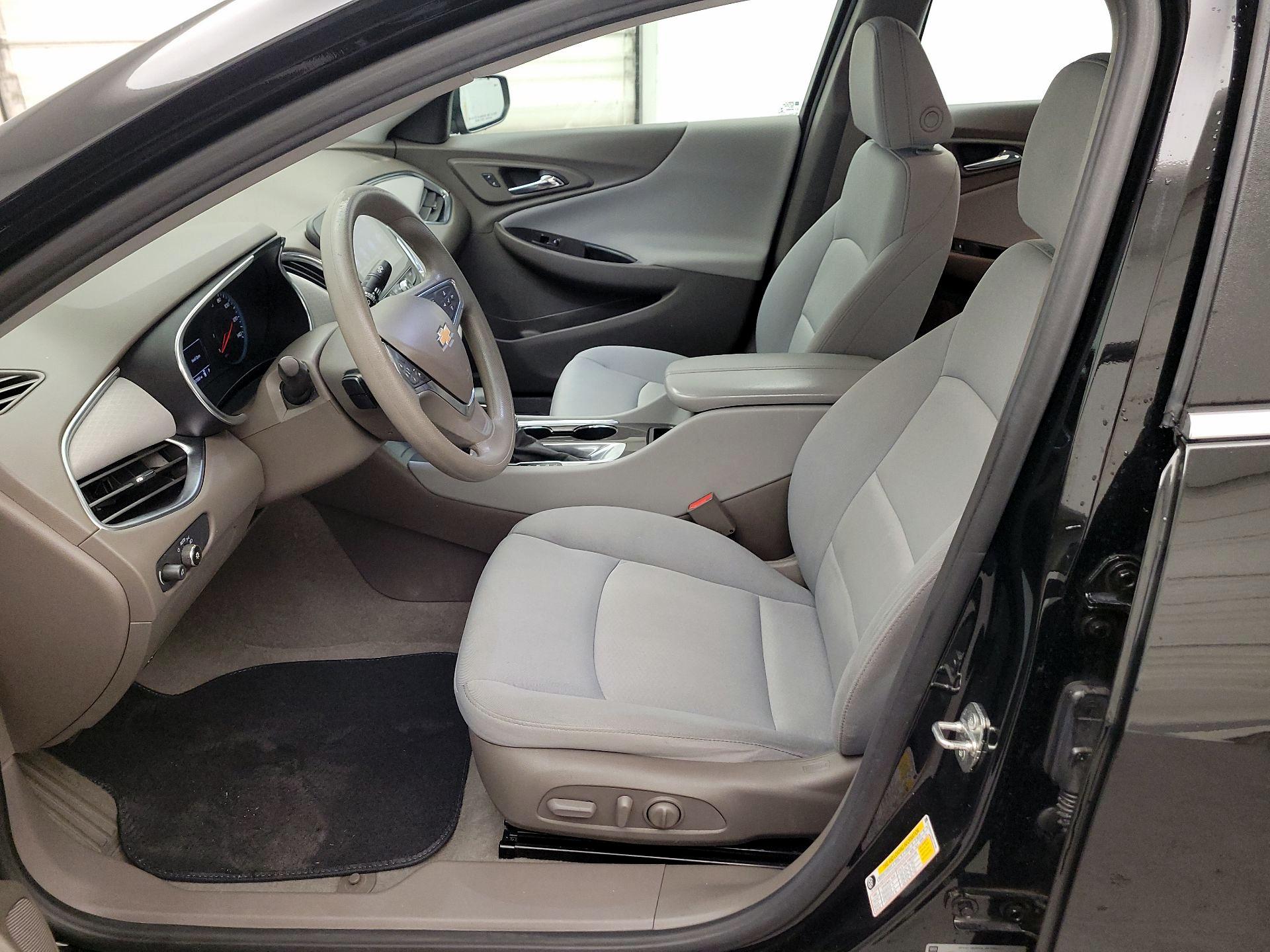 Thumbnail: 2021 Chevrolet Malibu - 11