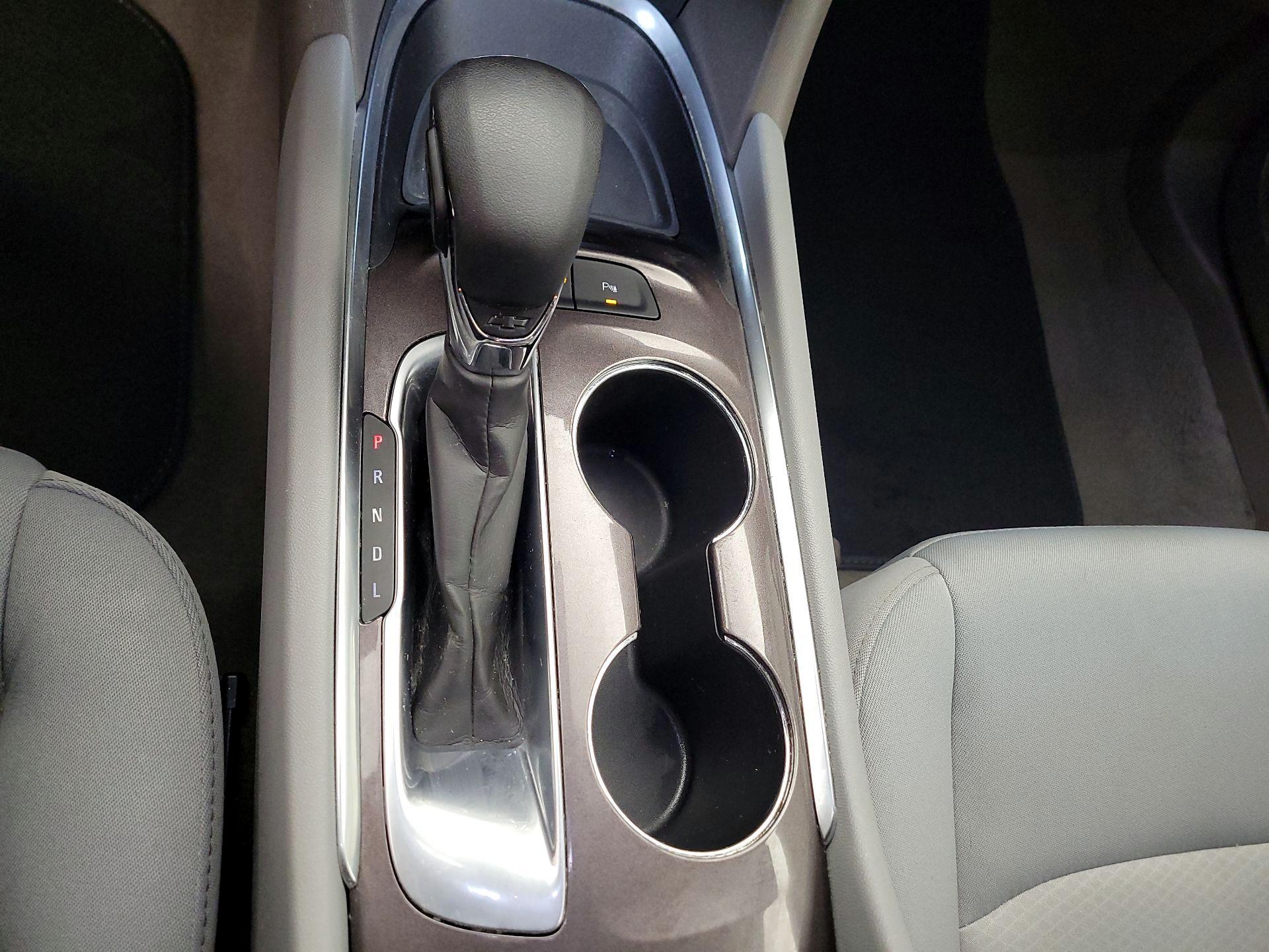 Thumbnail: 2021 Chevrolet Malibu - 15