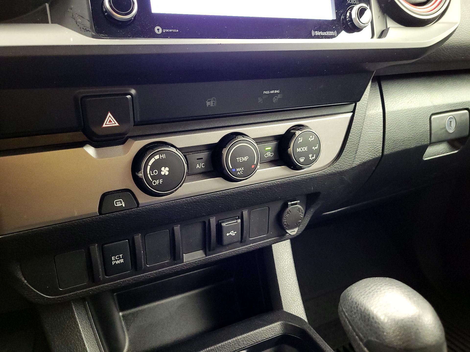 Thumbnail: 2022 Toyota Tacoma - 16