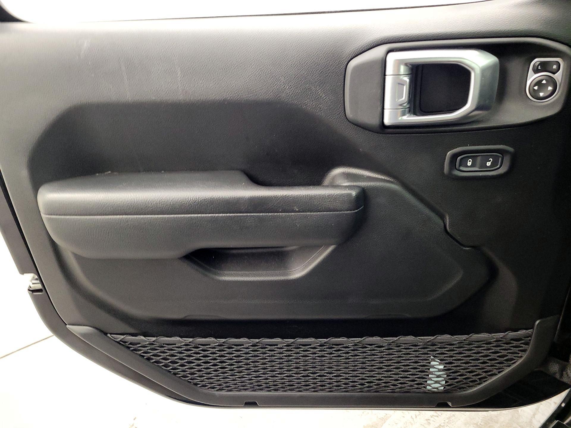 Thumbnail: 2021 Jeep Wrangler - 12