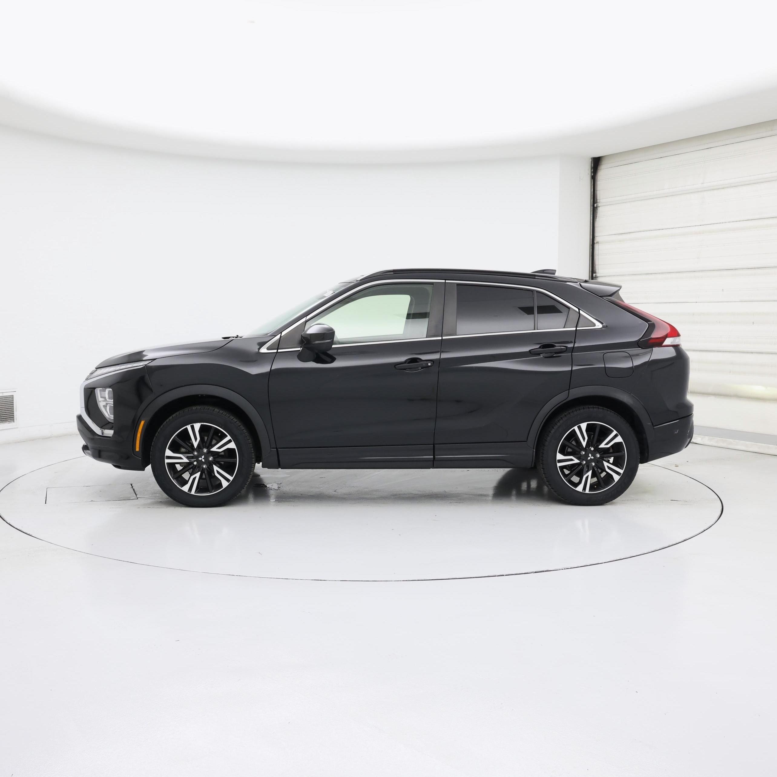 Thumbnail: 2023 Mitsubishi Eclipse Cross - 3