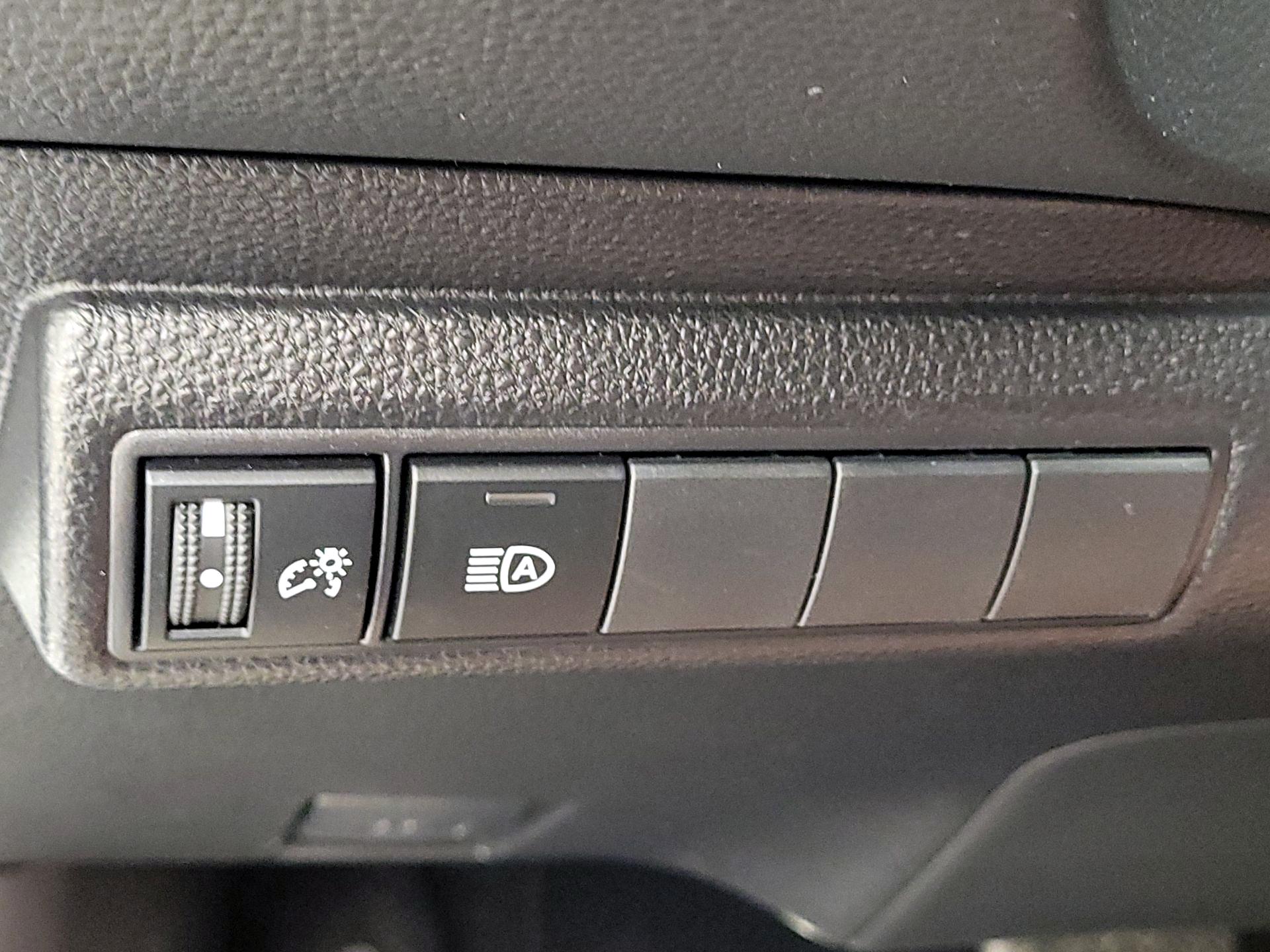 Thumbnail: 2022 Toyota Corolla - 13