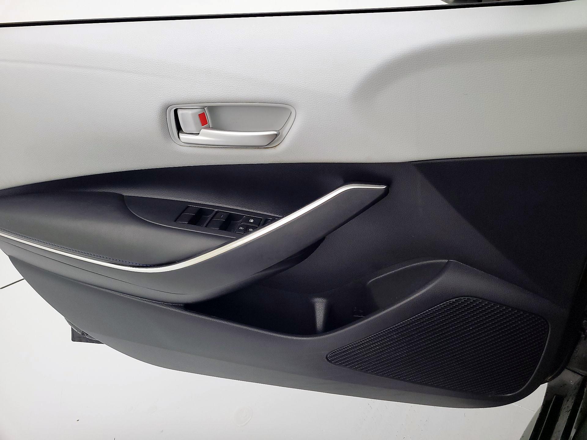 Thumbnail: 2021 Toyota Corolla - 12