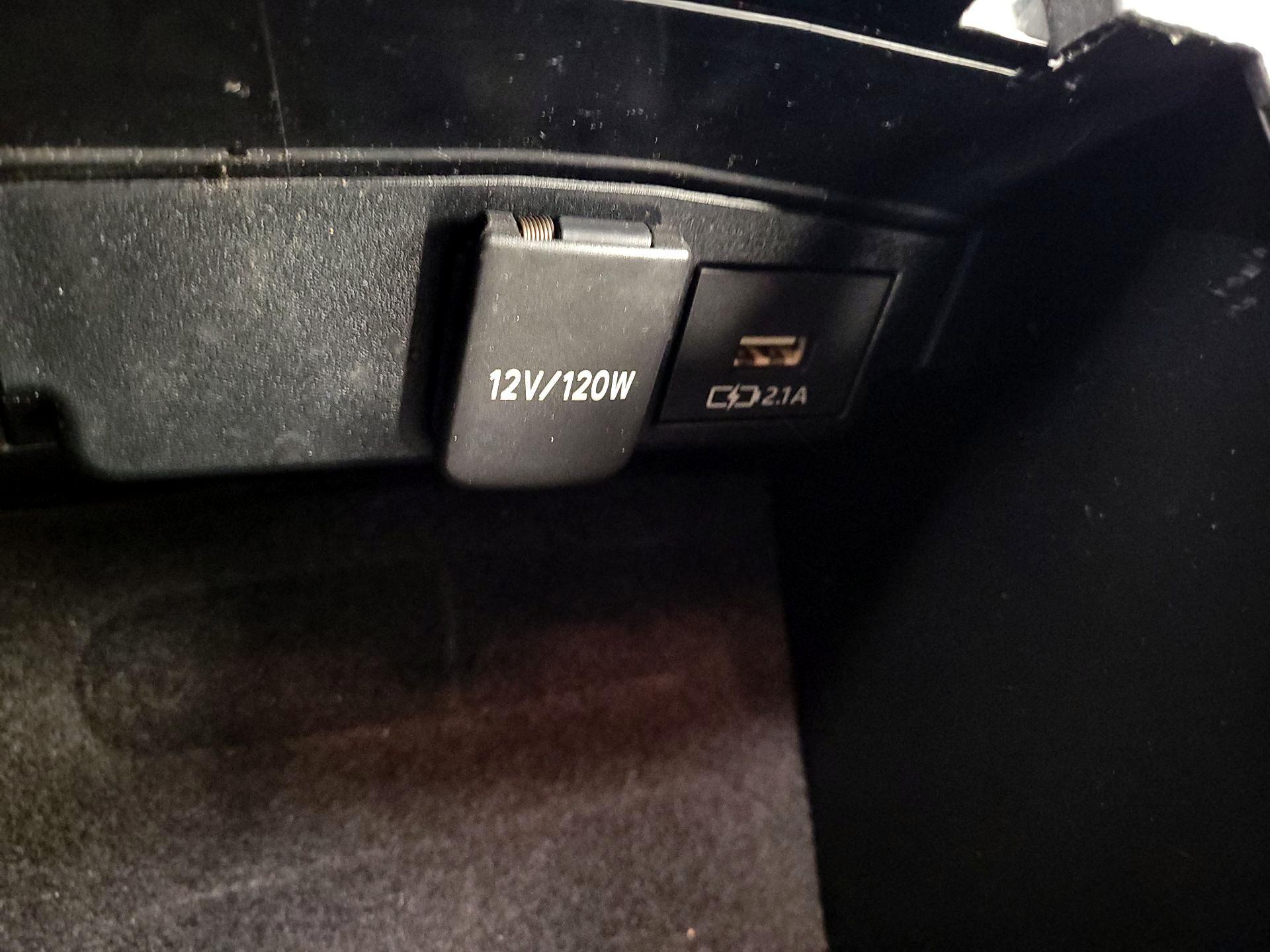 Thumbnail: 2021 Toyota Corolla - 18