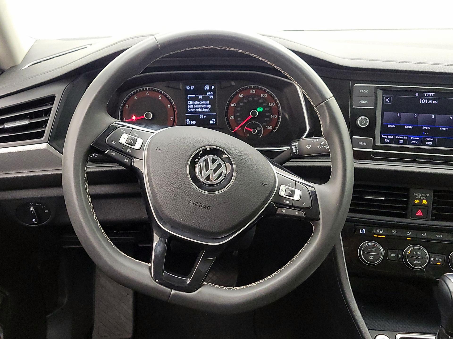 Thumbnail: 2021 Volkswagen Jetta - 10