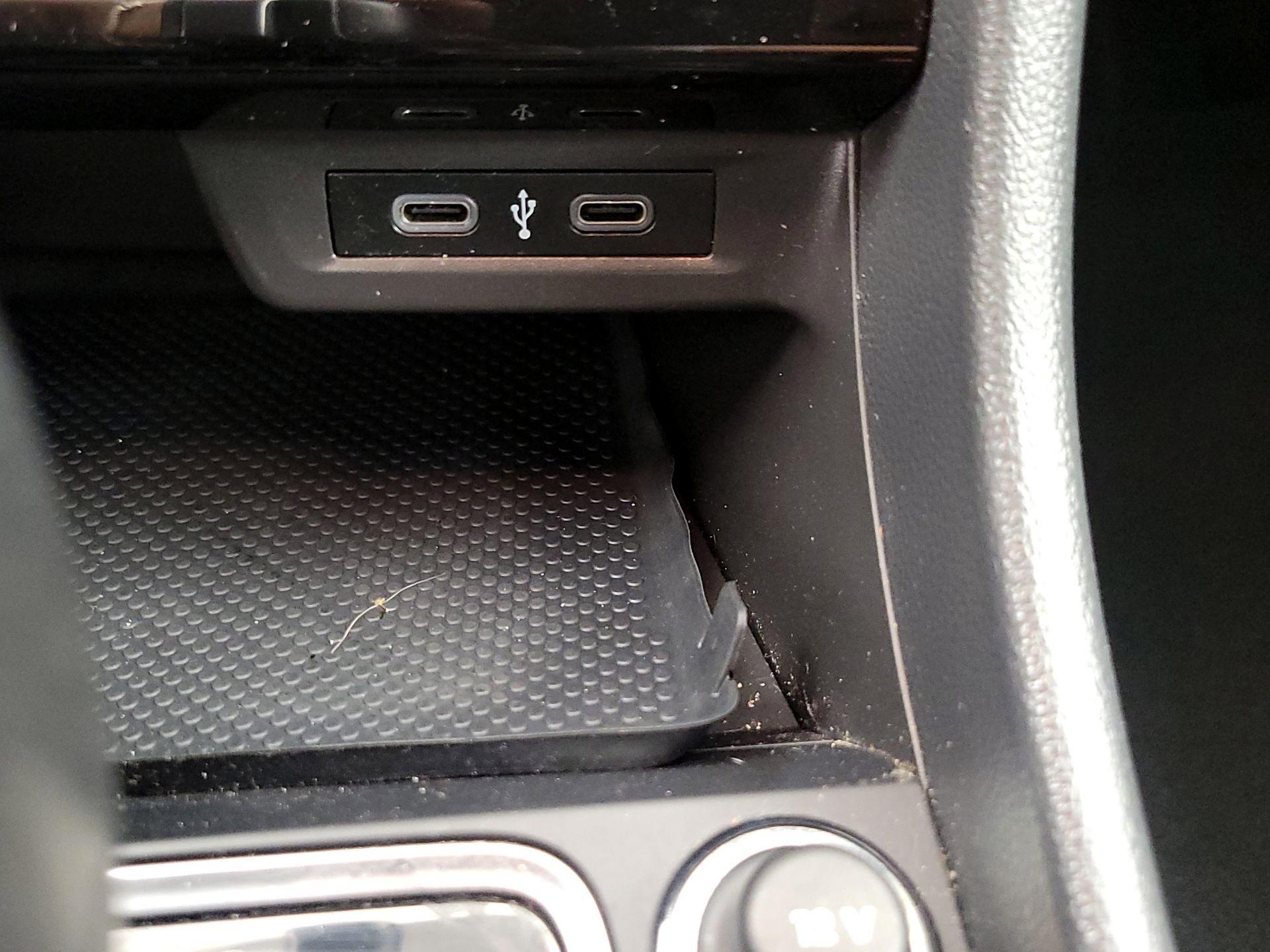 Thumbnail: 2021 Volkswagen Jetta - 18